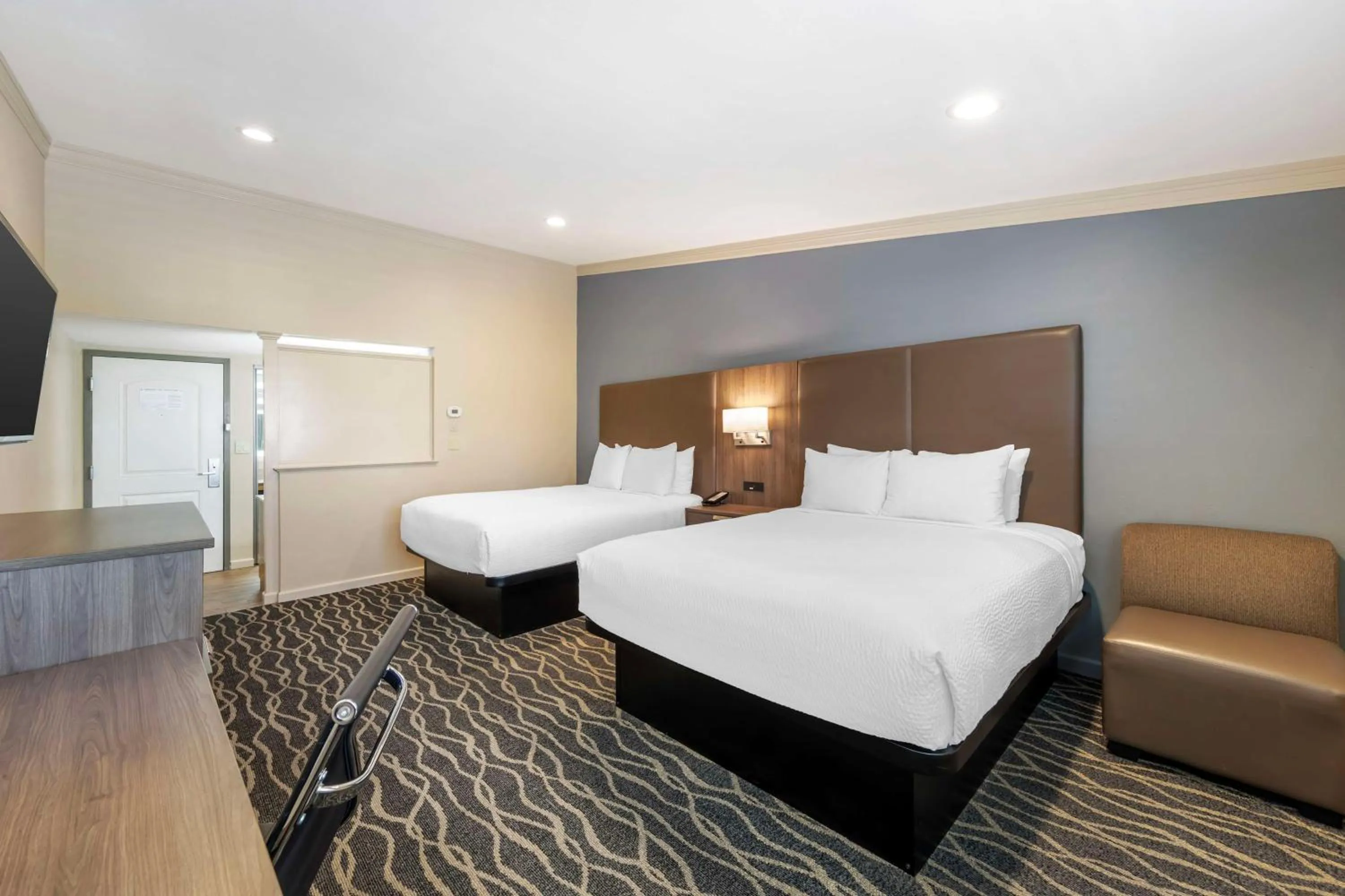 Bedroom, Bed in Best Western Plus Hill House