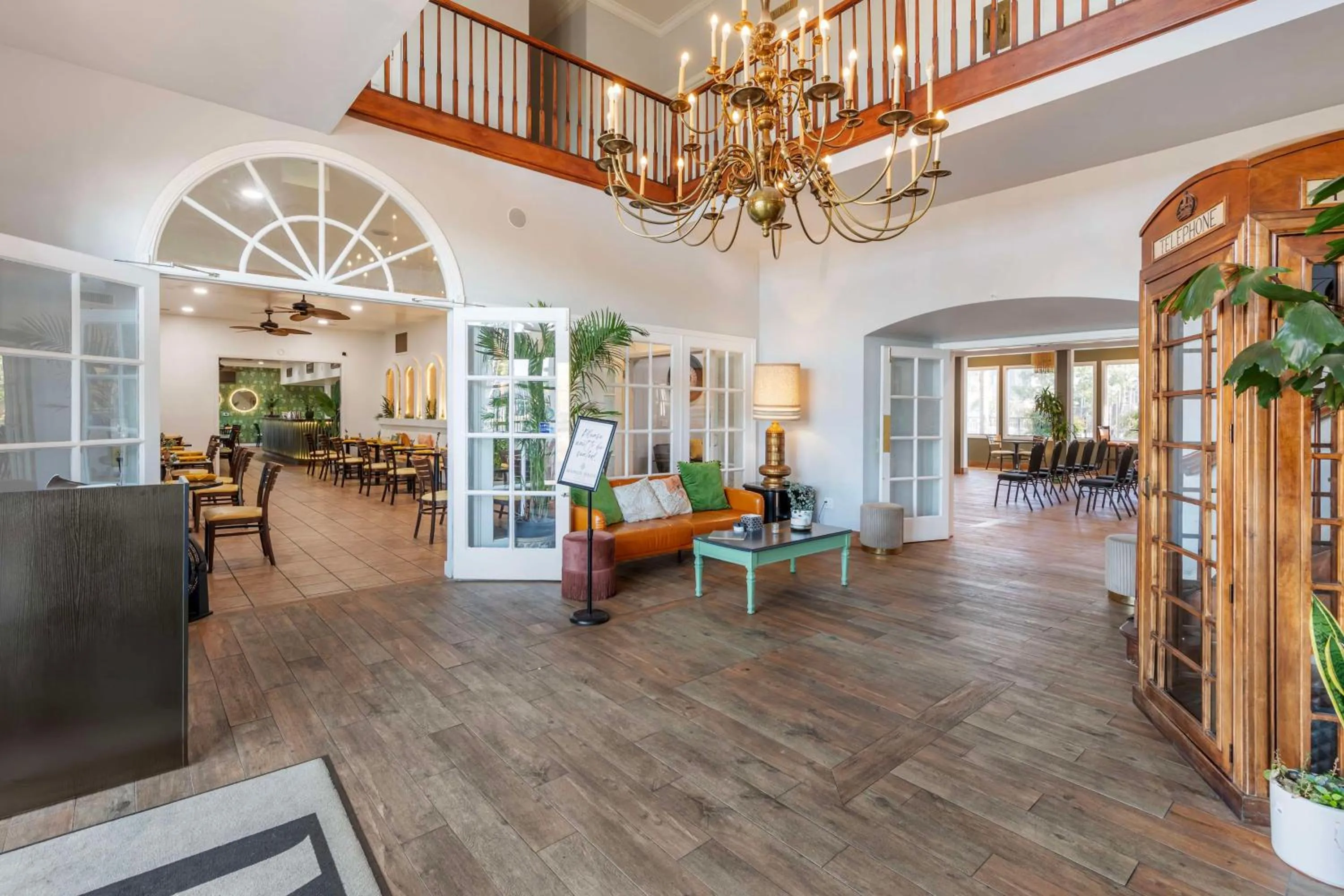 Lobby or reception in Best Western Plus Hill House