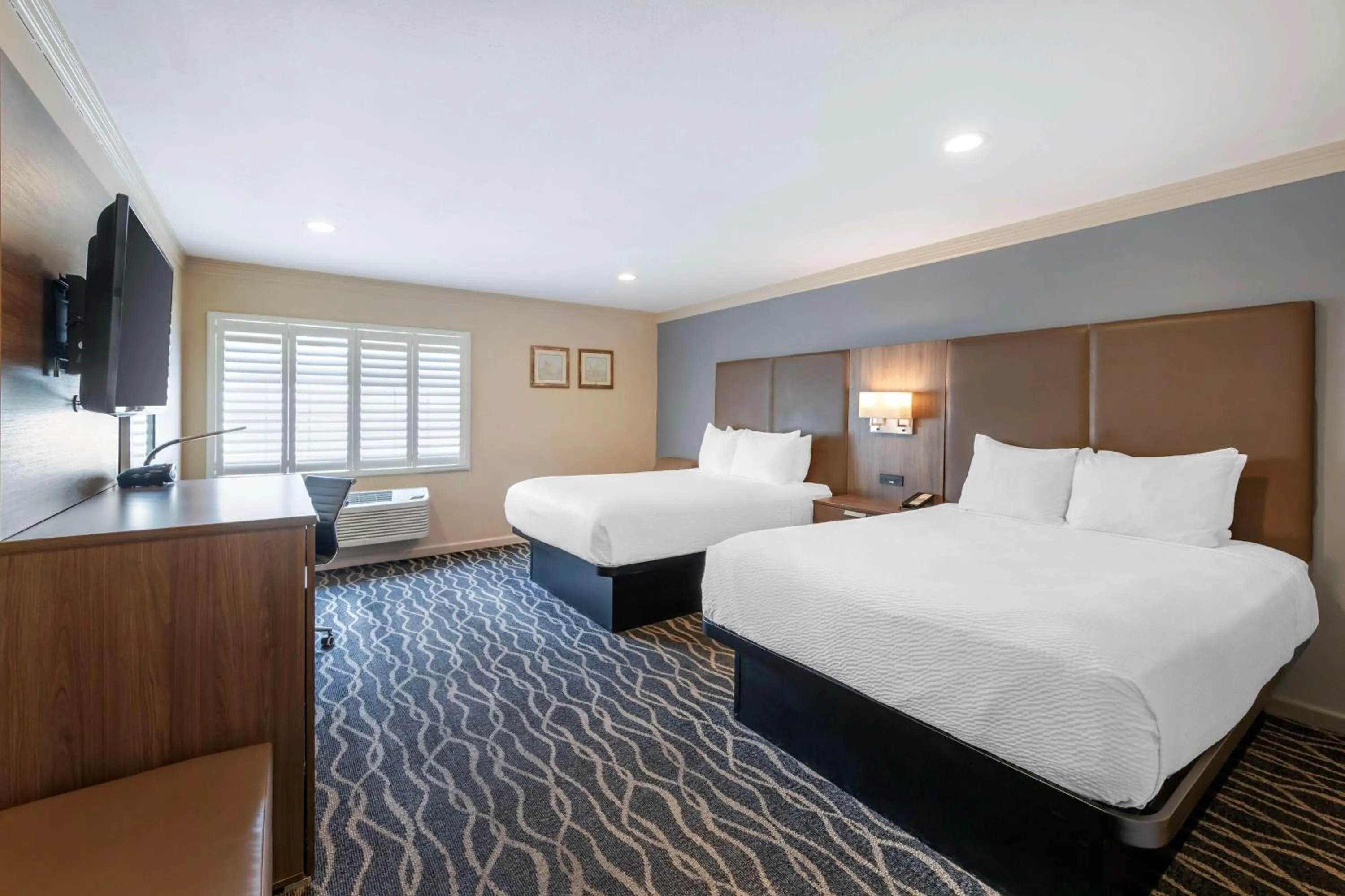 Bedroom, Bed in Best Western Plus Hill House