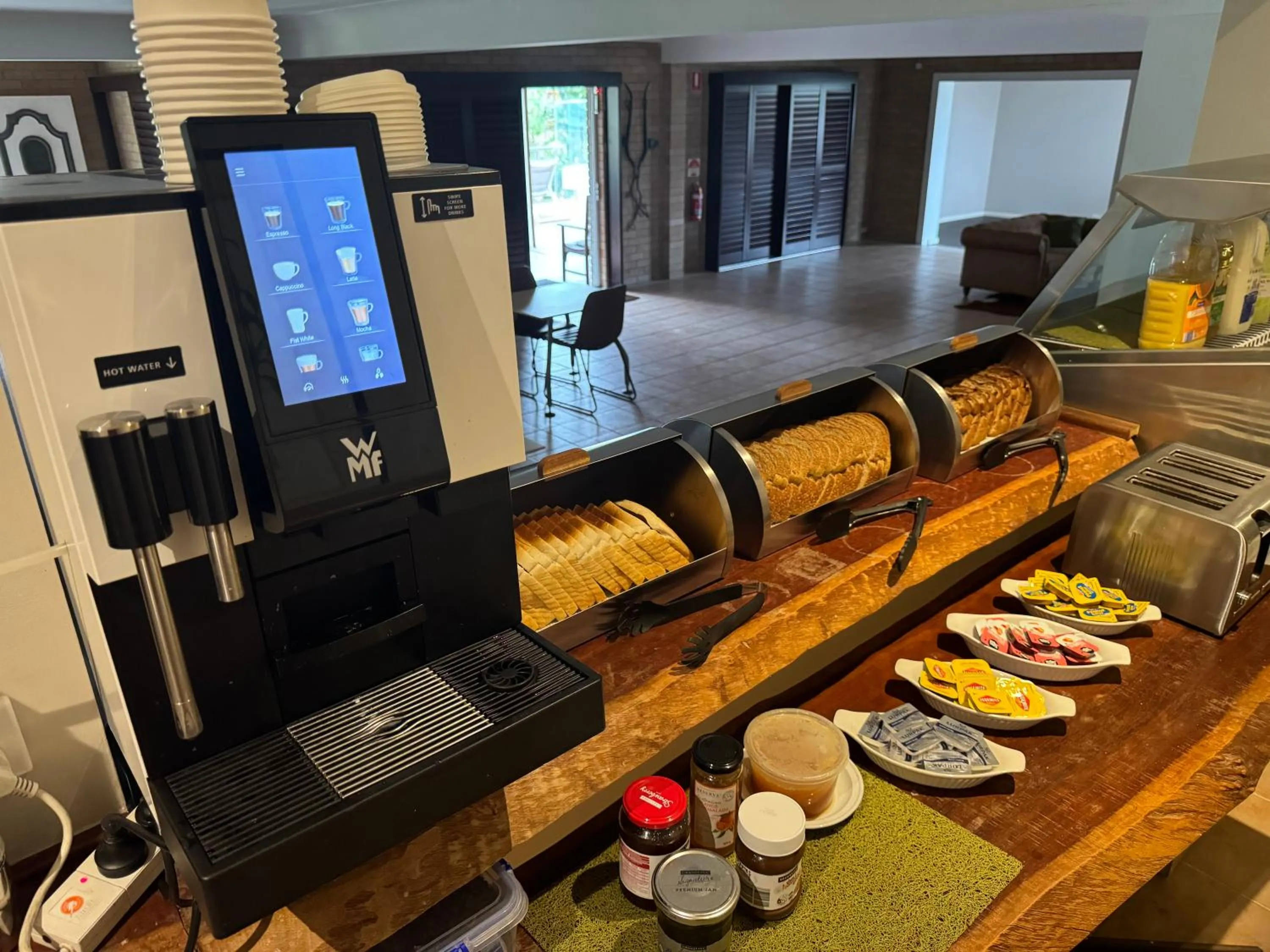 Breakfast in Sinclairs Country Retreat - Adults Only