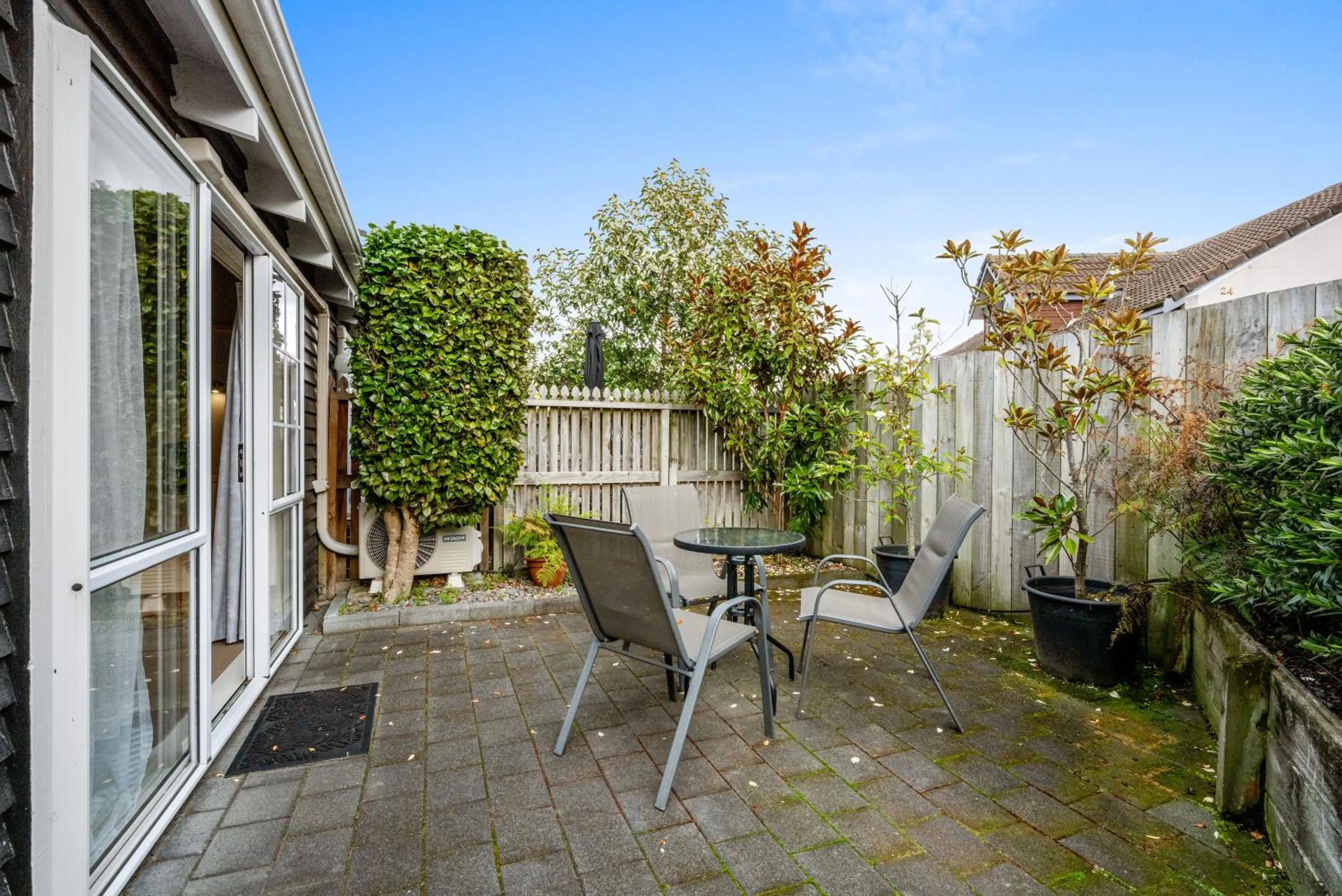 Property building in Cottage Mews Motel