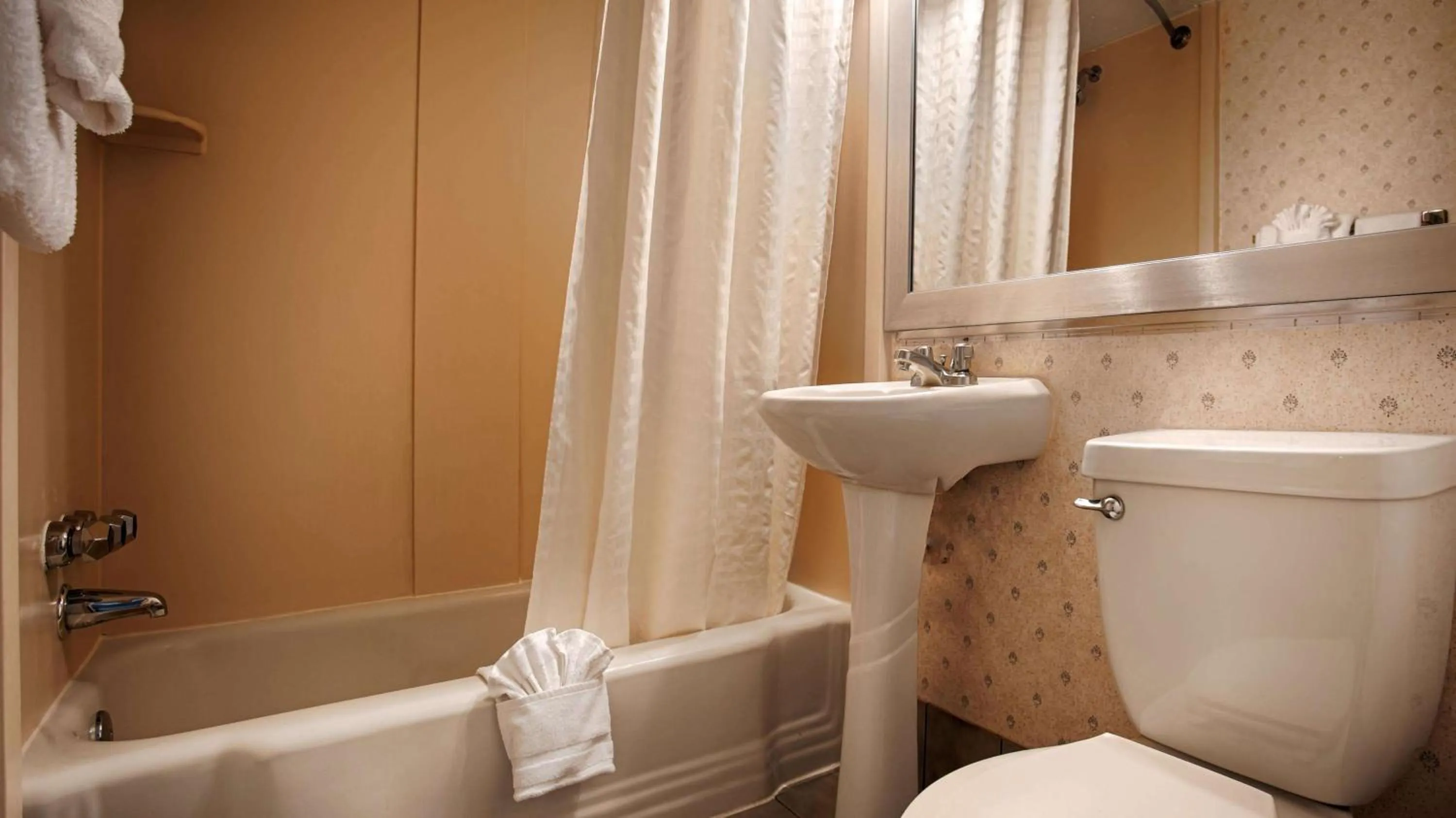 Photo of the whole room in Hotel Pentagon