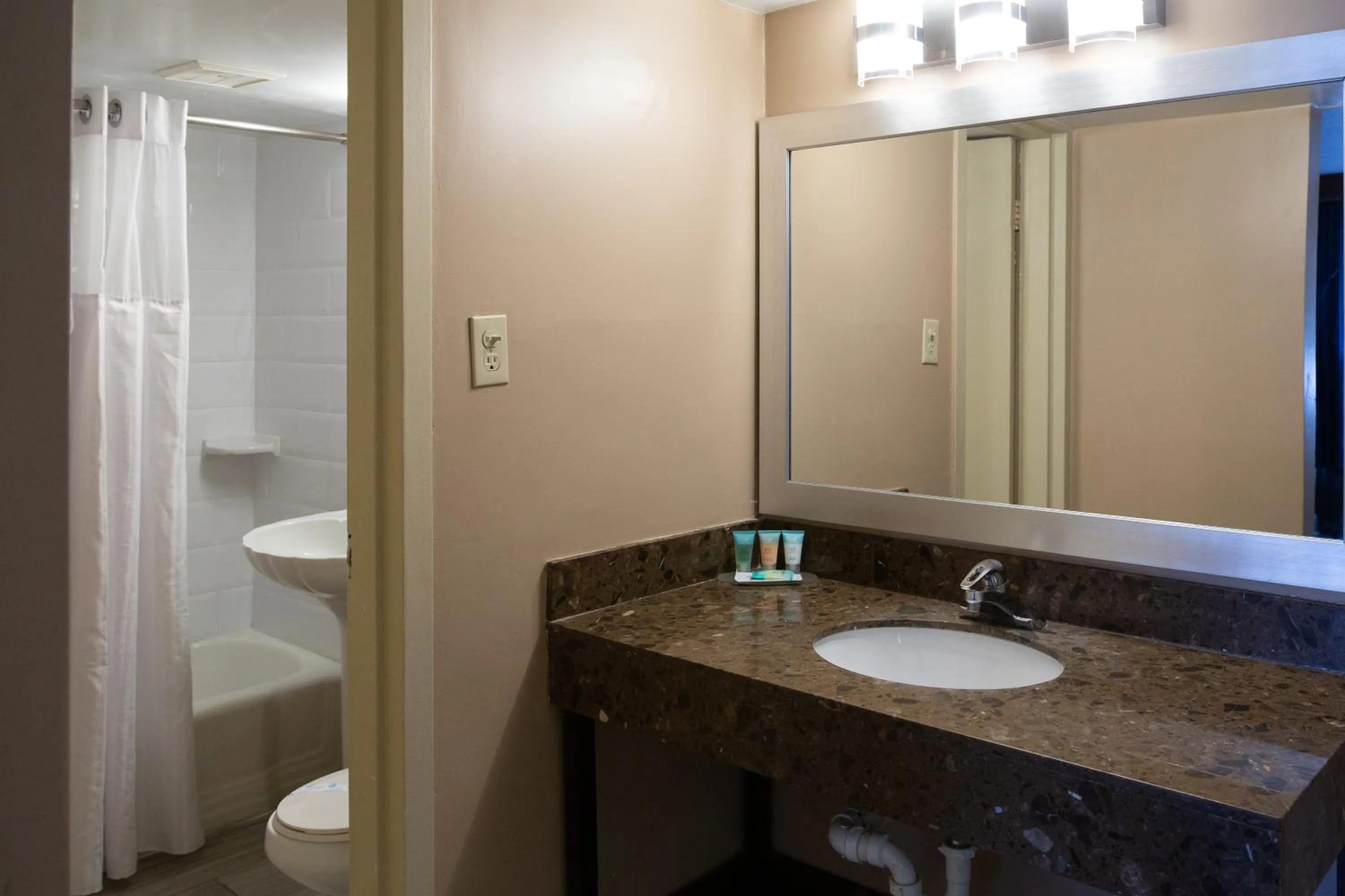 Bathroom in Hotel Pentagon