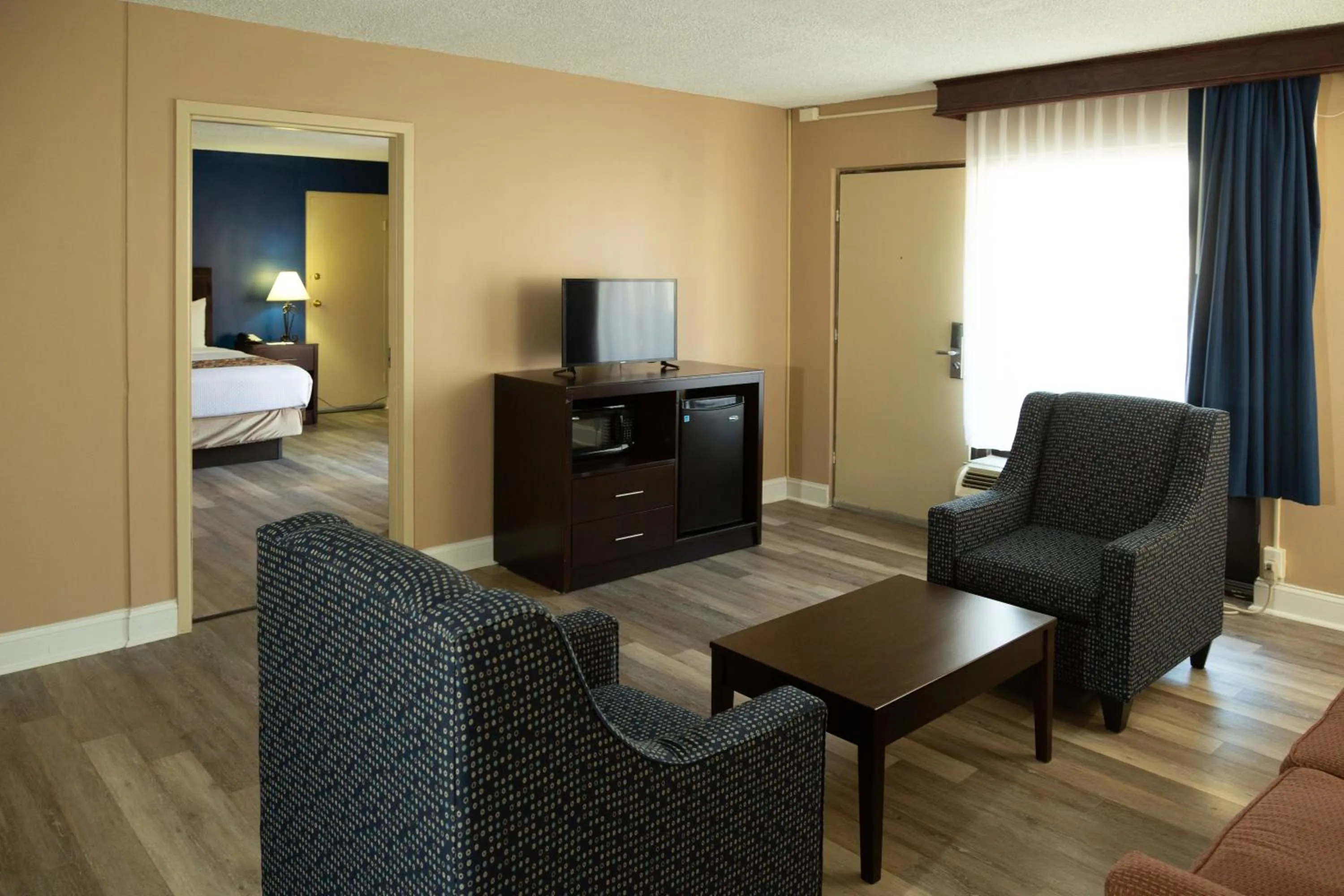 Communal lounge/ TV room in Hotel Pentagon