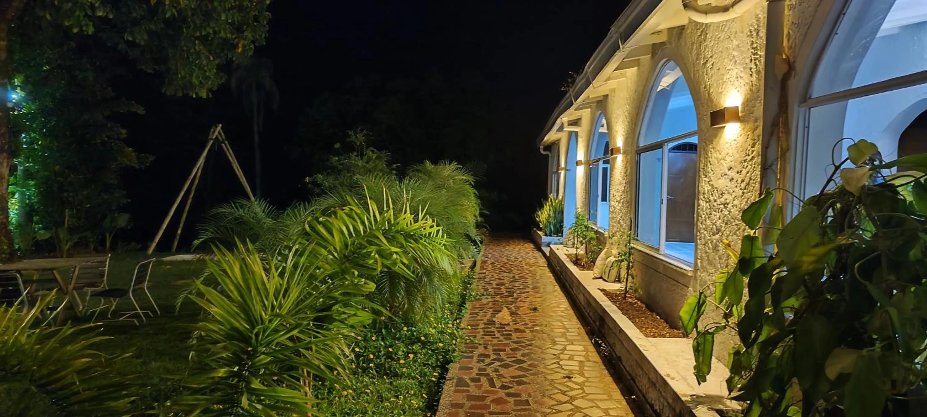 Garden in Amaranthus Hotel