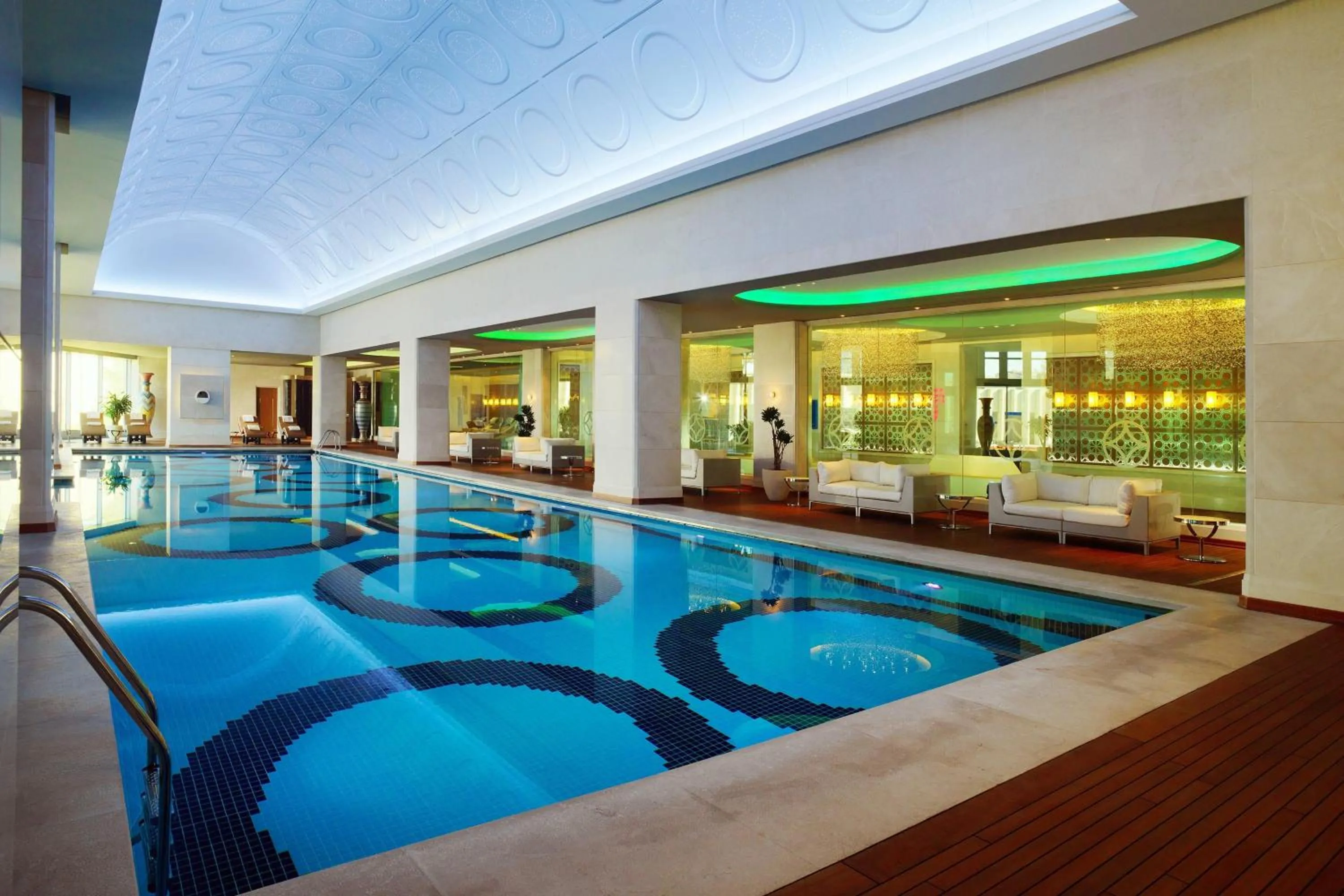 Swimming pool in JW Marriott Hotel Ankara