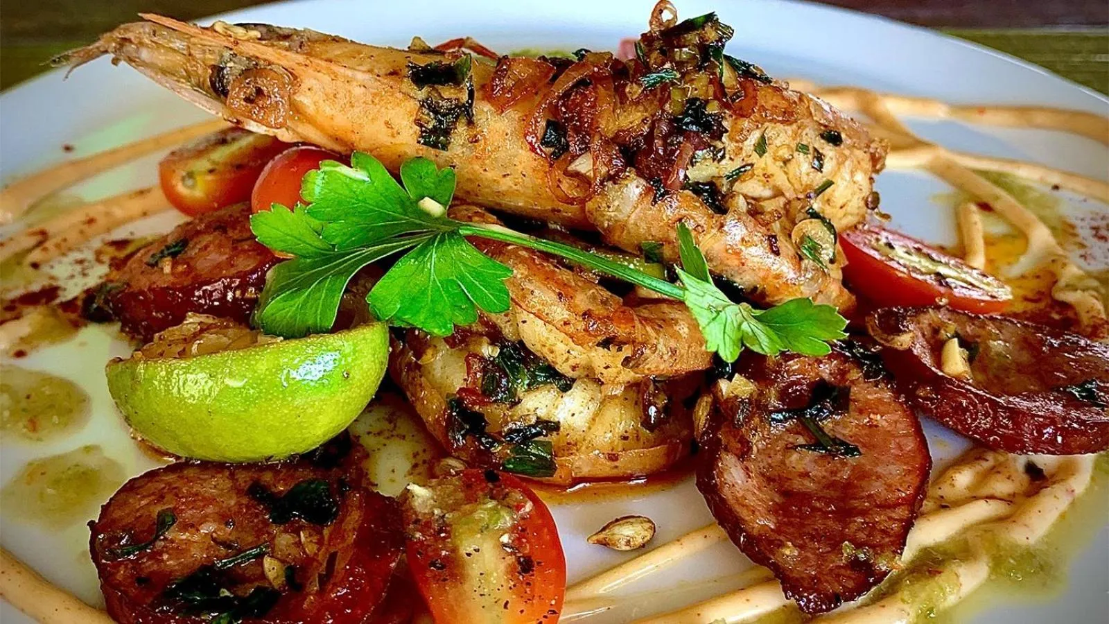 Restaurant/places to eat in Lime N Soda Beachfront Resort