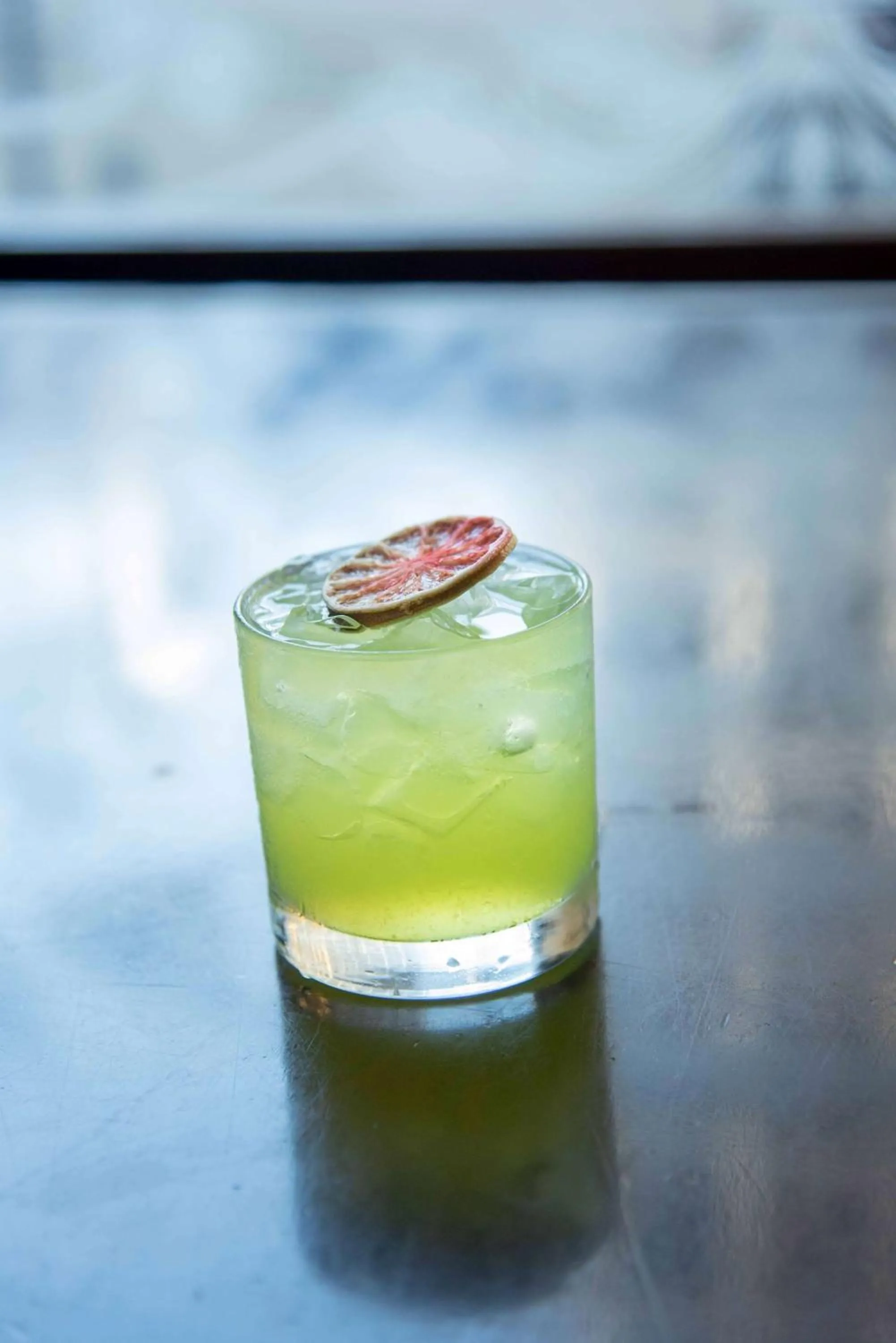 Lounge or bar in Hilton Chicago