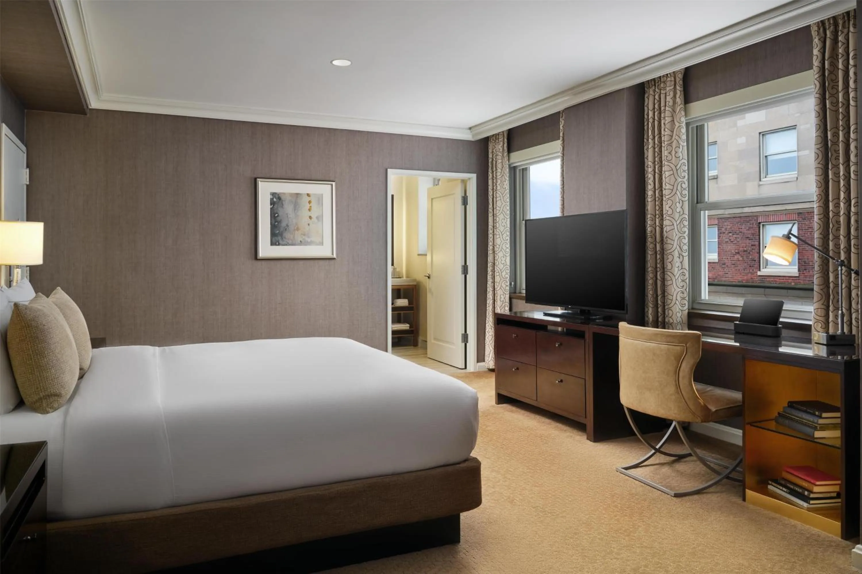 Bedroom, Bed in Hilton Chicago