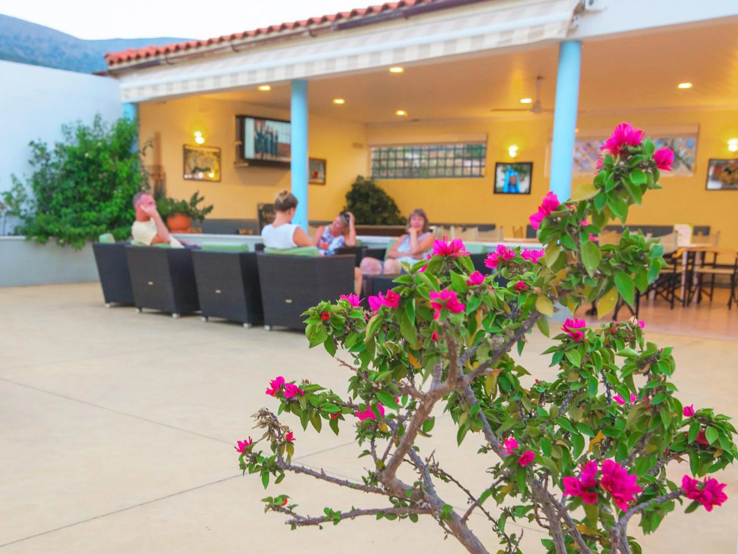 Lounge or bar in Melissa Apartments, Studios & Suites