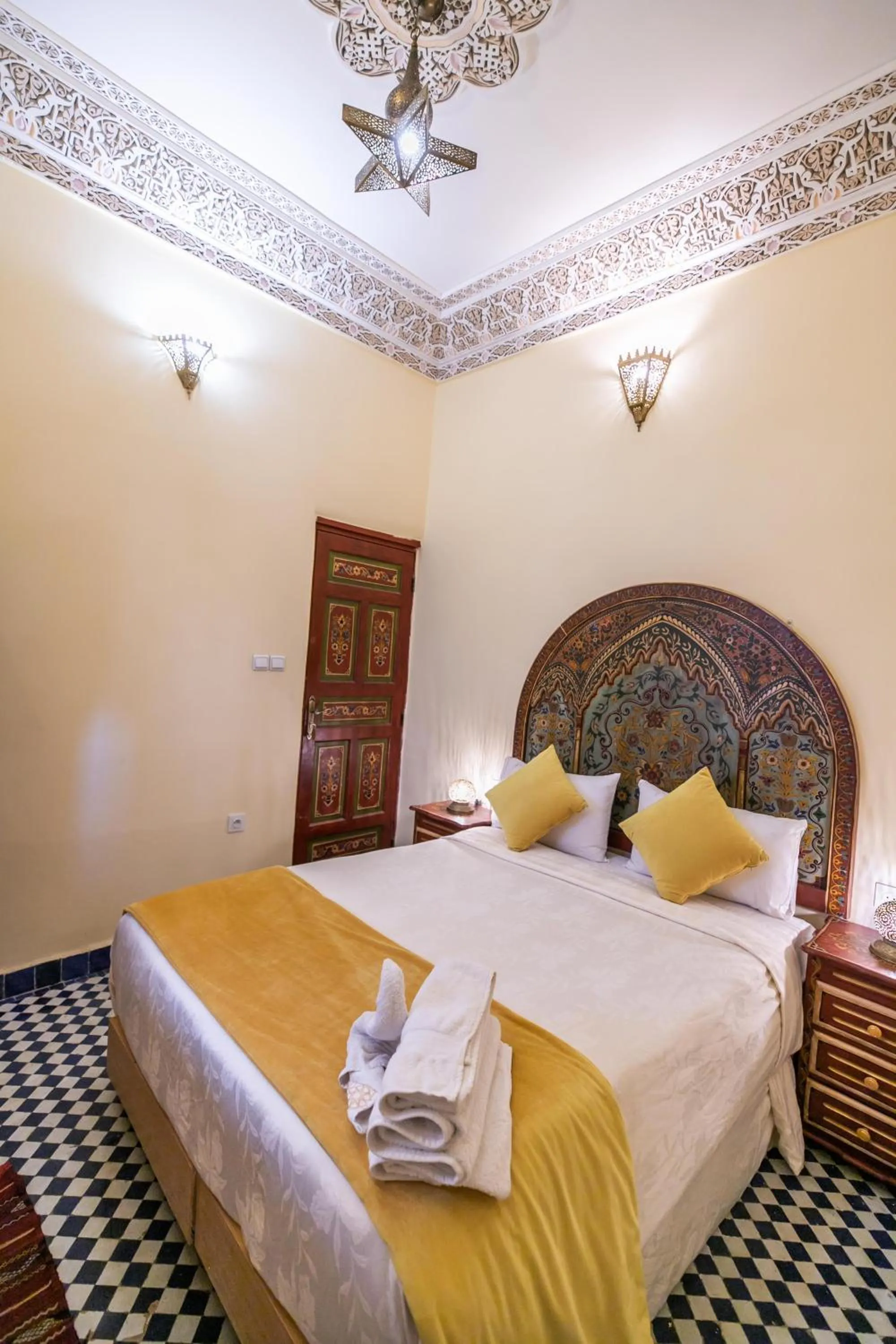 Bed in Dar Fes Tresor