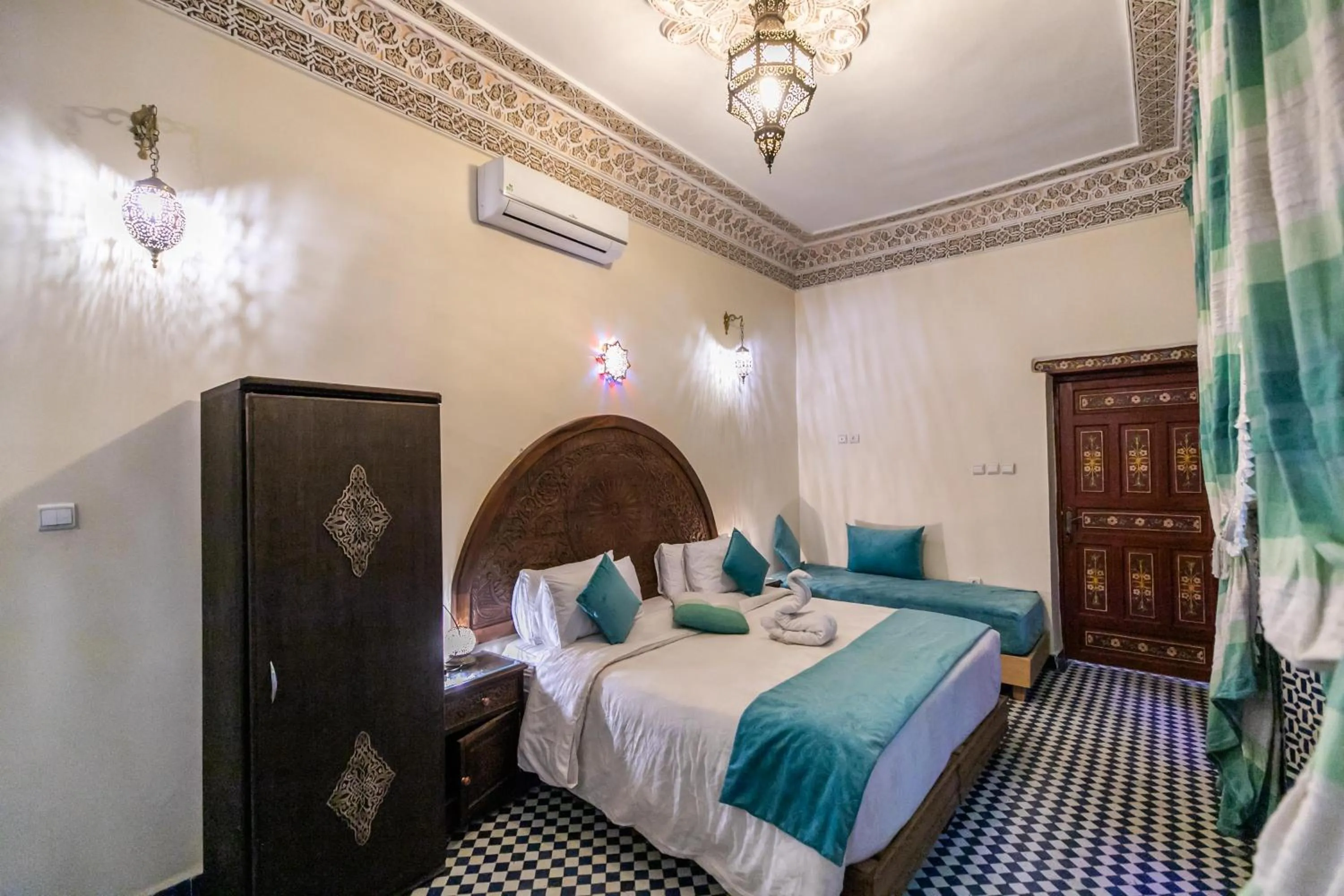 Bed in Dar Fes Tresor