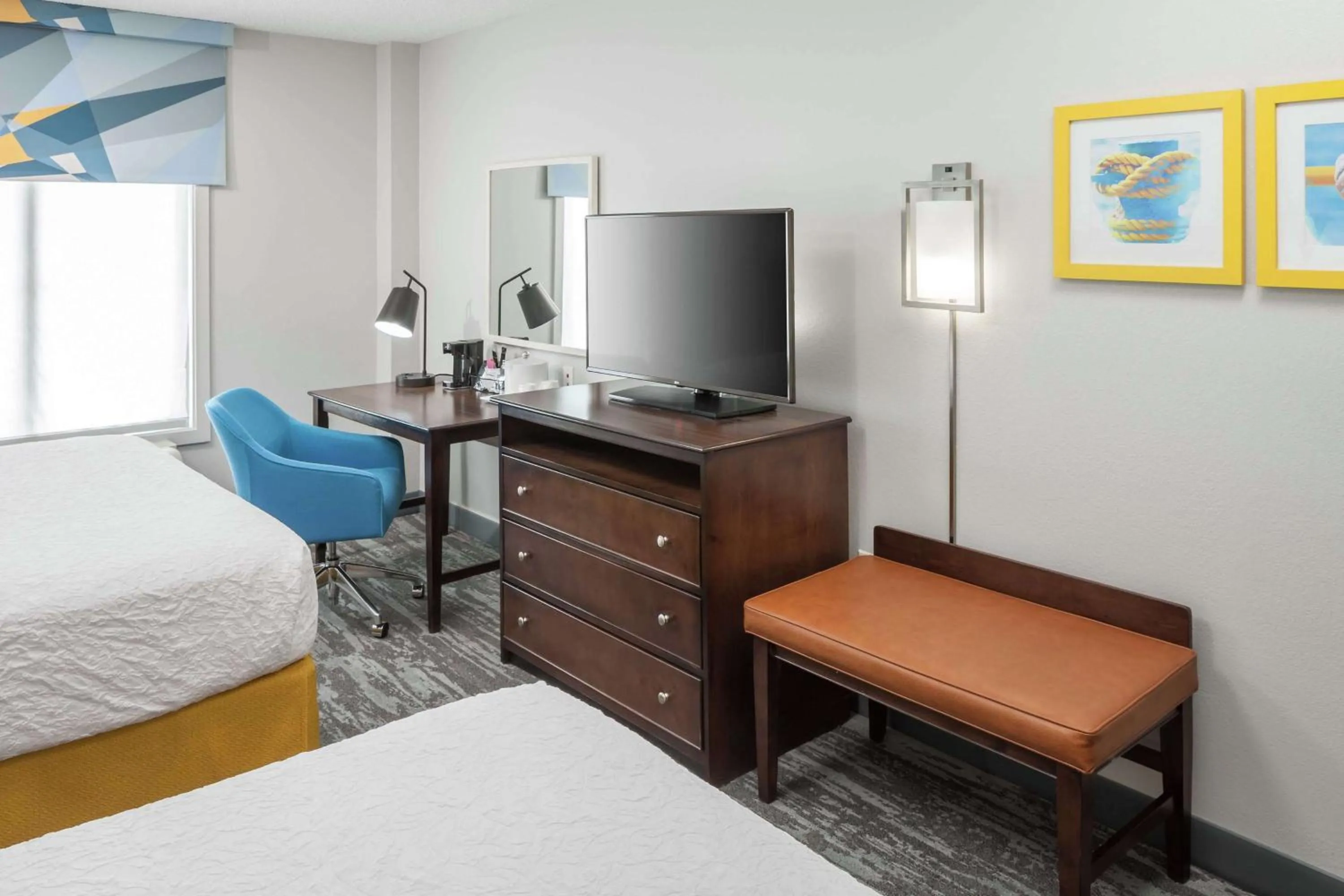 Bedroom, Bed in Hampton Inn & Suites Miami-Doral Dolphin Mall