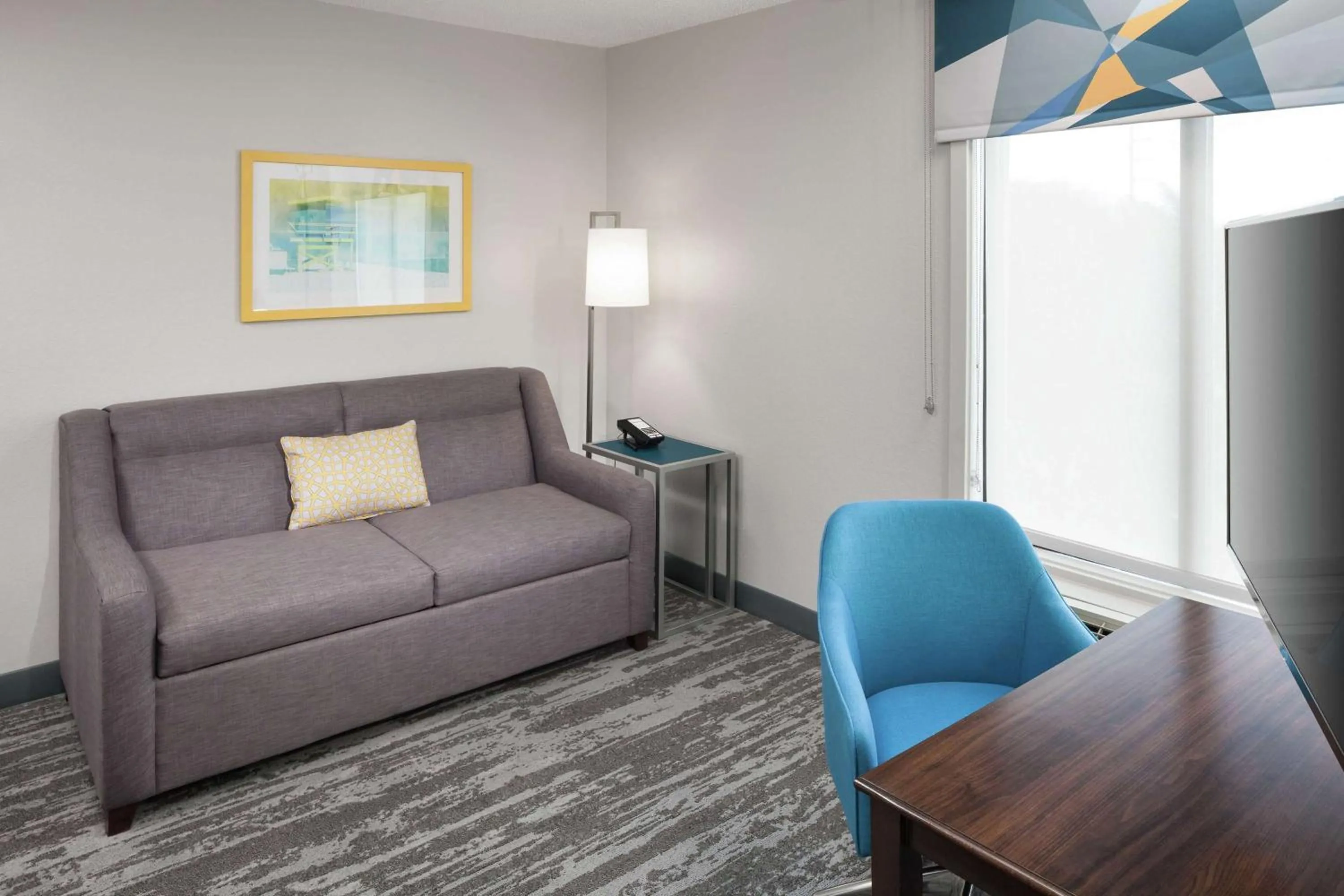Bedroom in Hampton Inn & Suites Miami-Doral Dolphin Mall
