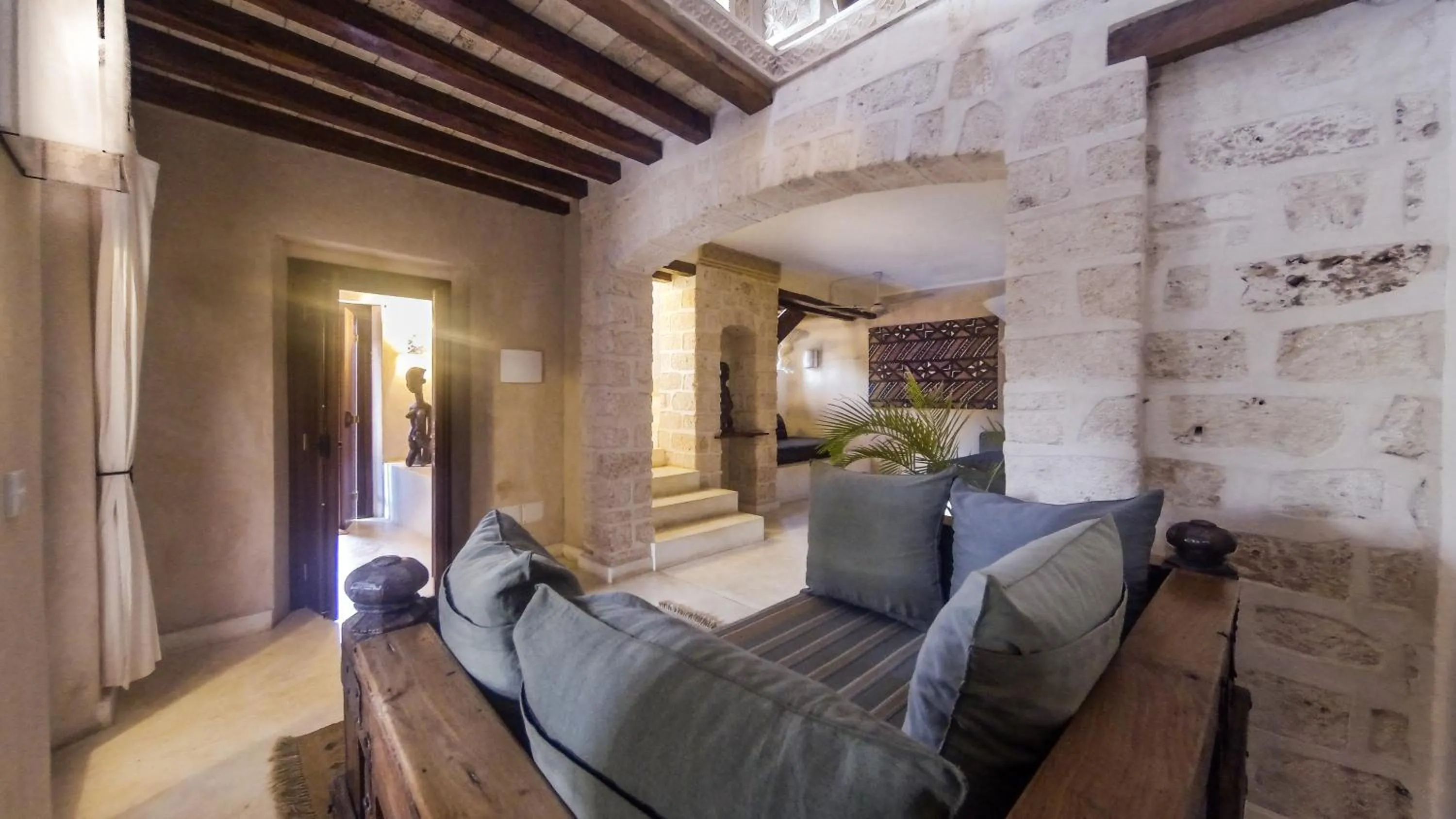 Grand Suite in The Charming Lonno Lodge Watamu