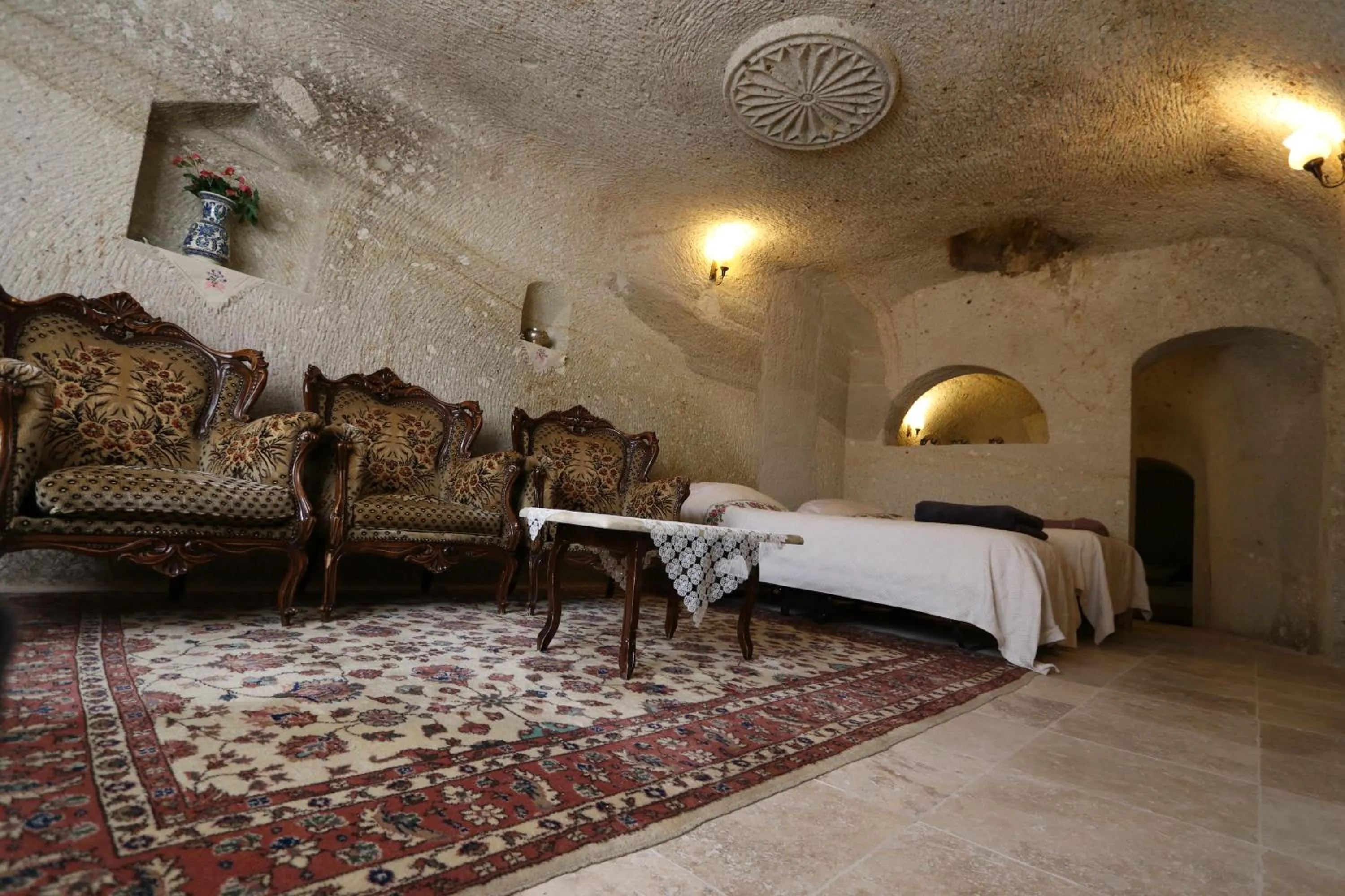 Bed in Mosaic Cave Hotel