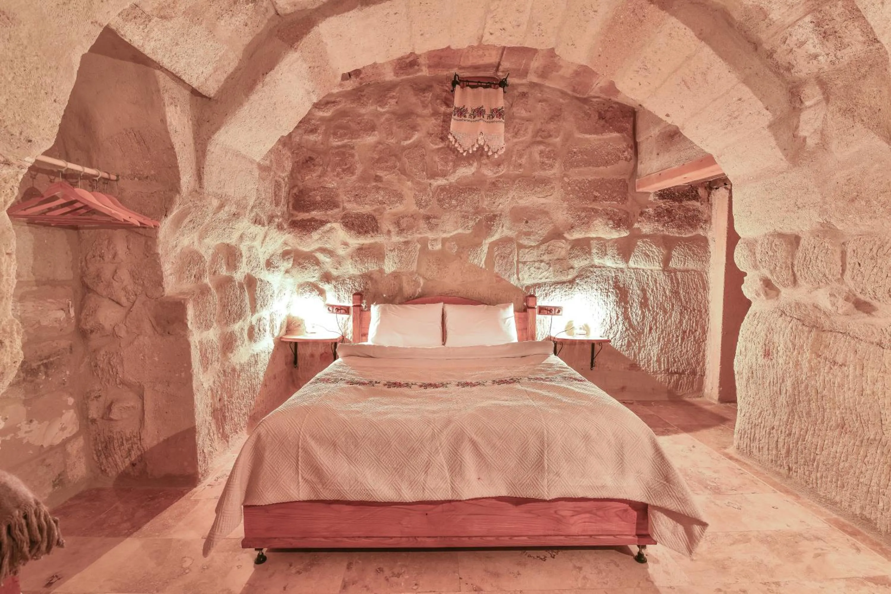 Bed in Mosaic Cave Hotel