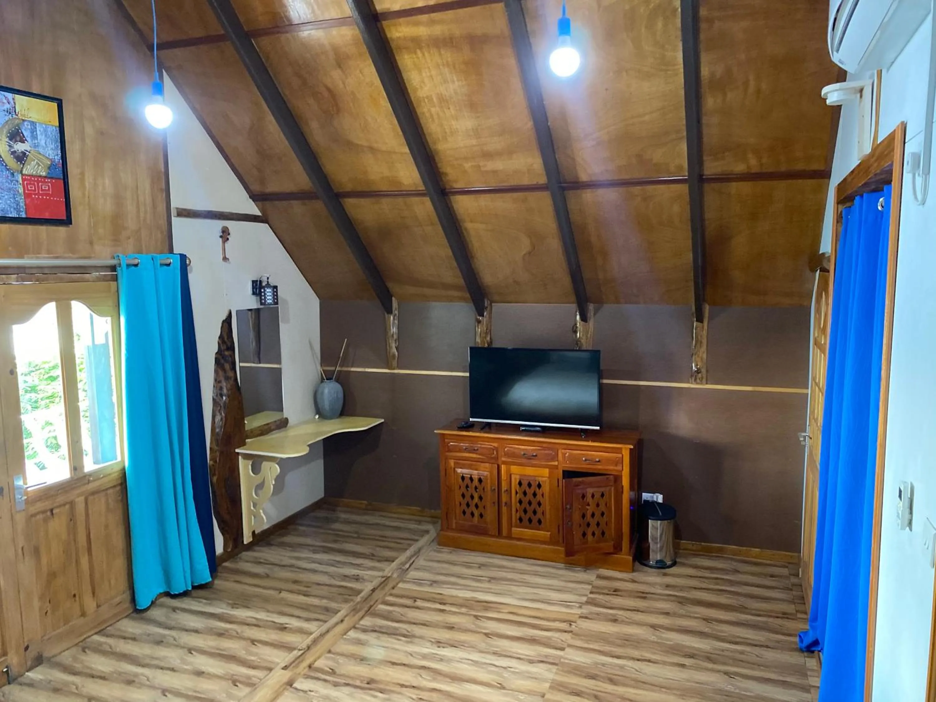 TV and multimedia in Mouggae Blues Villas