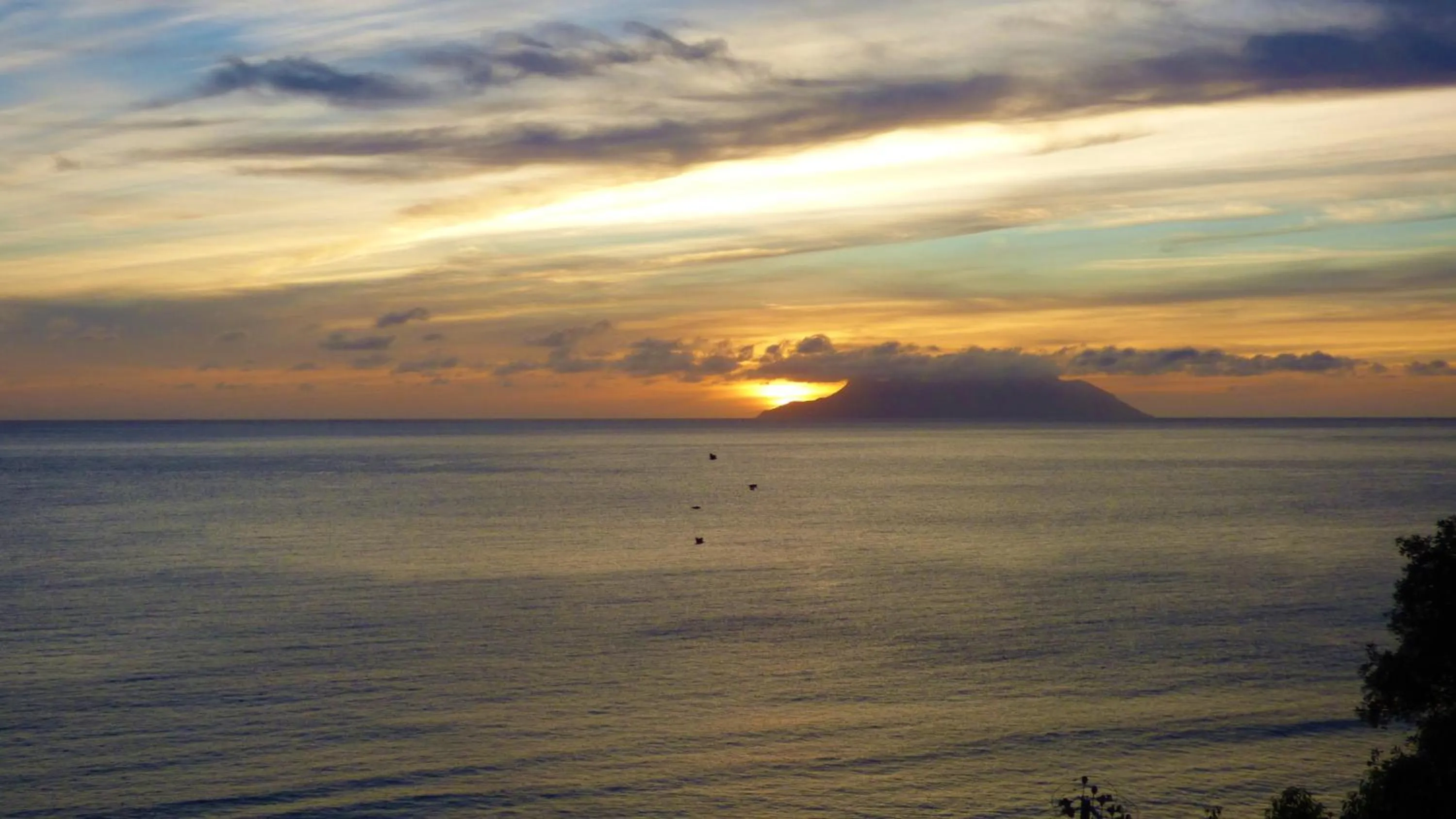 Sea view in Mouggae Blues Villas