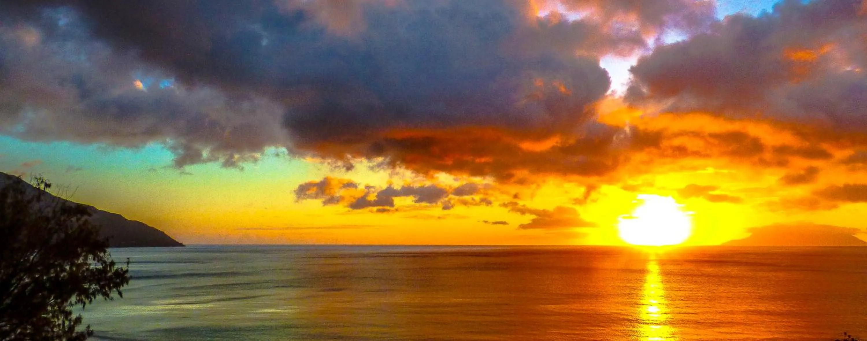 Sunset in Mouggae Blues Villas