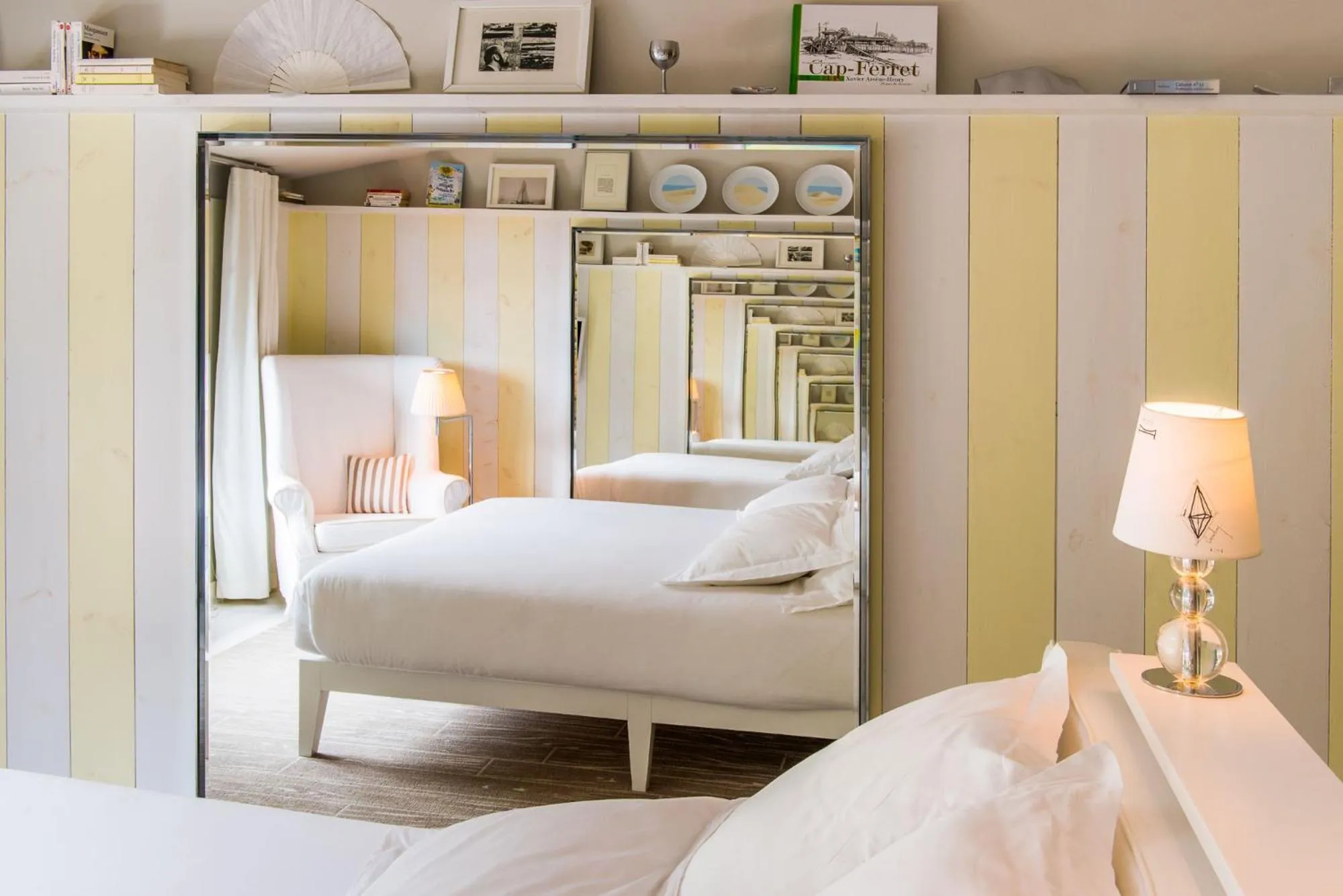 Bed in Hotel La Co(o)rniche