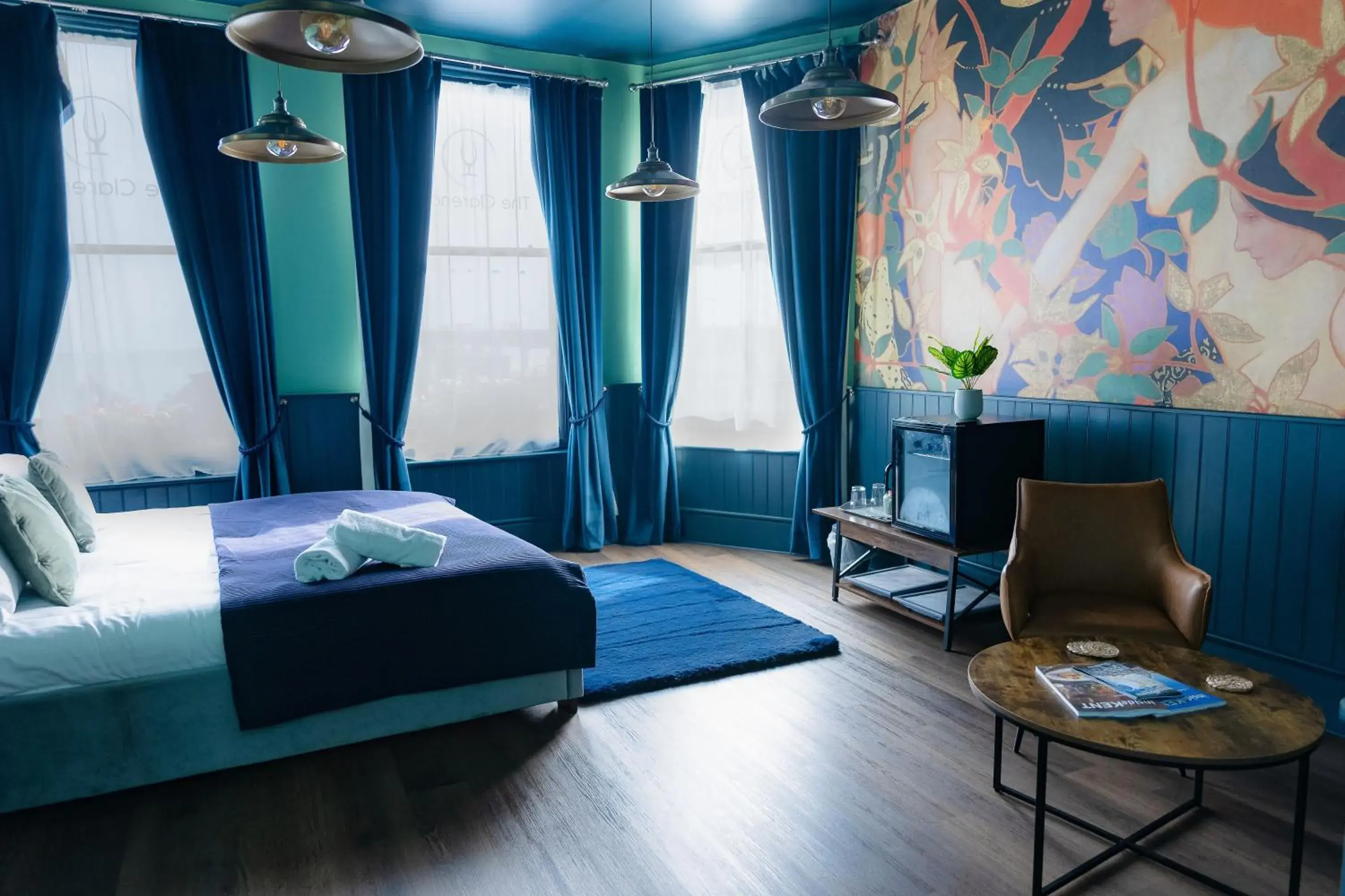 King Suite with Sea View in The Clarendon Hotel King Suite with Sea View in The Clarendon Hotel