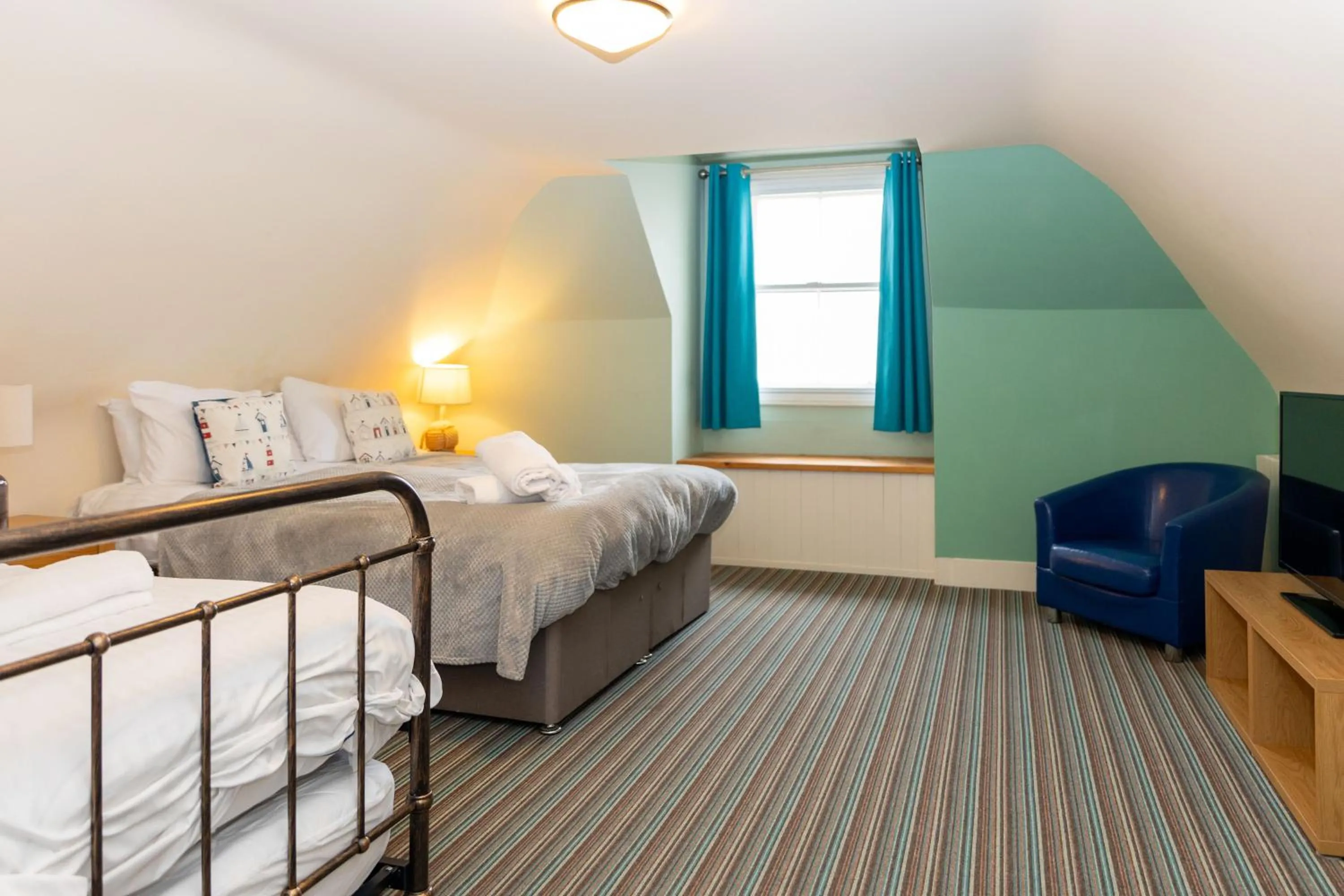 Bedroom, Bed in The Clarendon Hotel