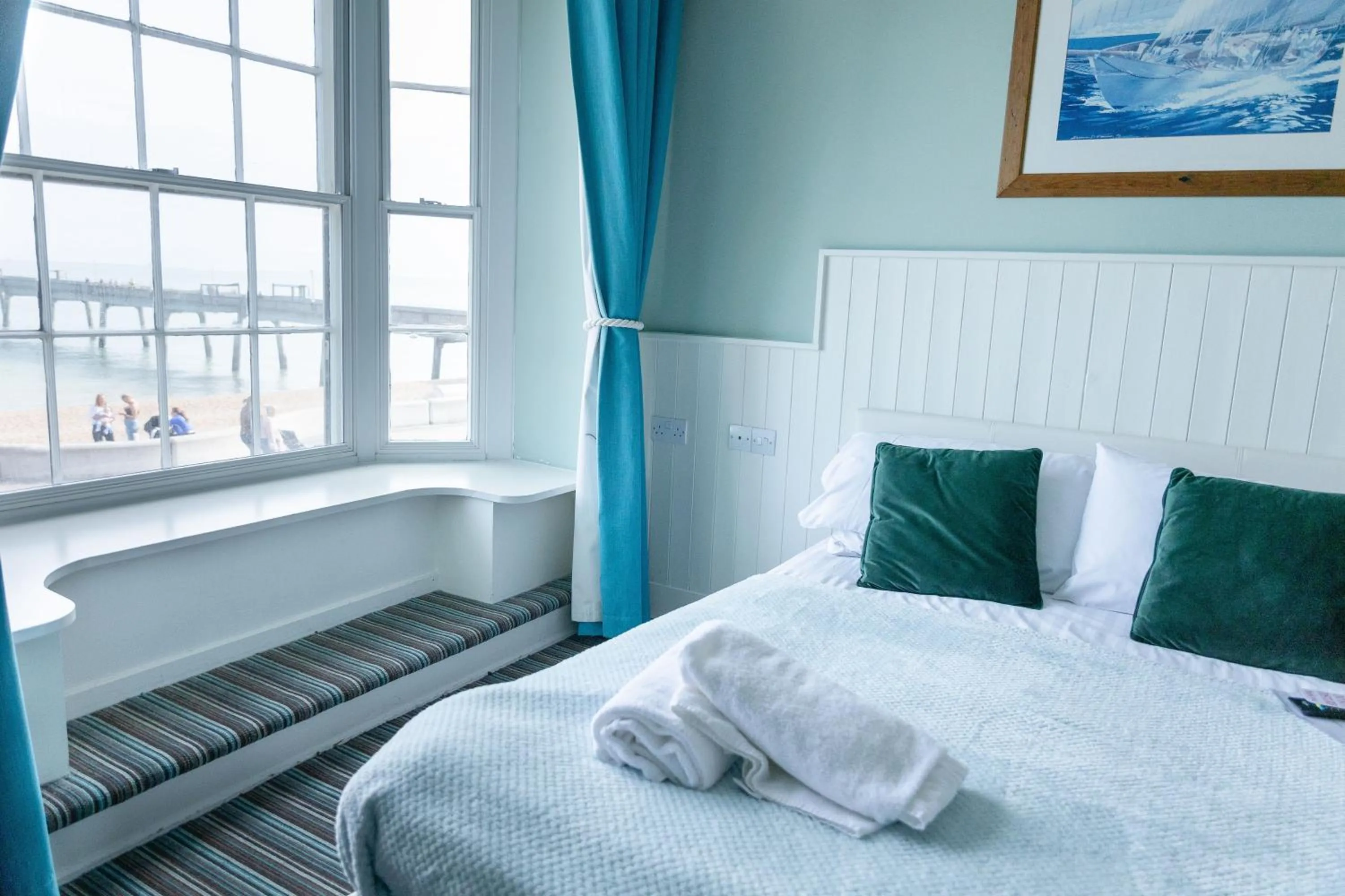 Beach, Bed in The Clarendon Hotel