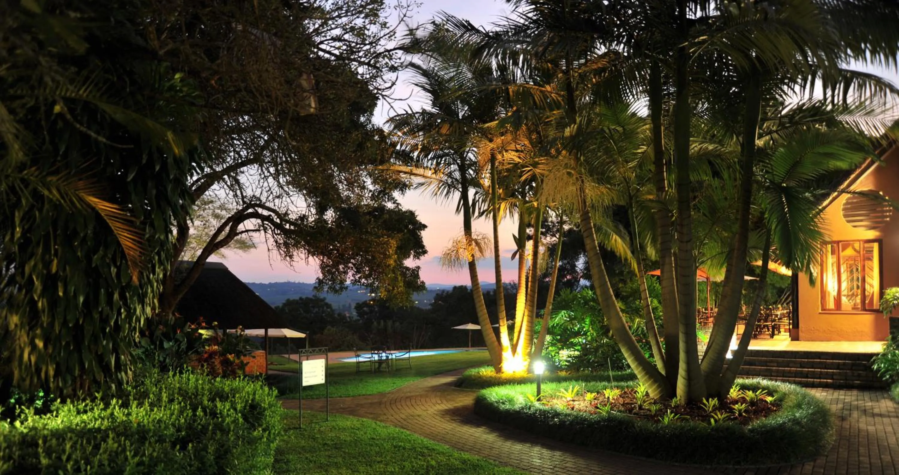 Decorative detail in Hazyview Sun