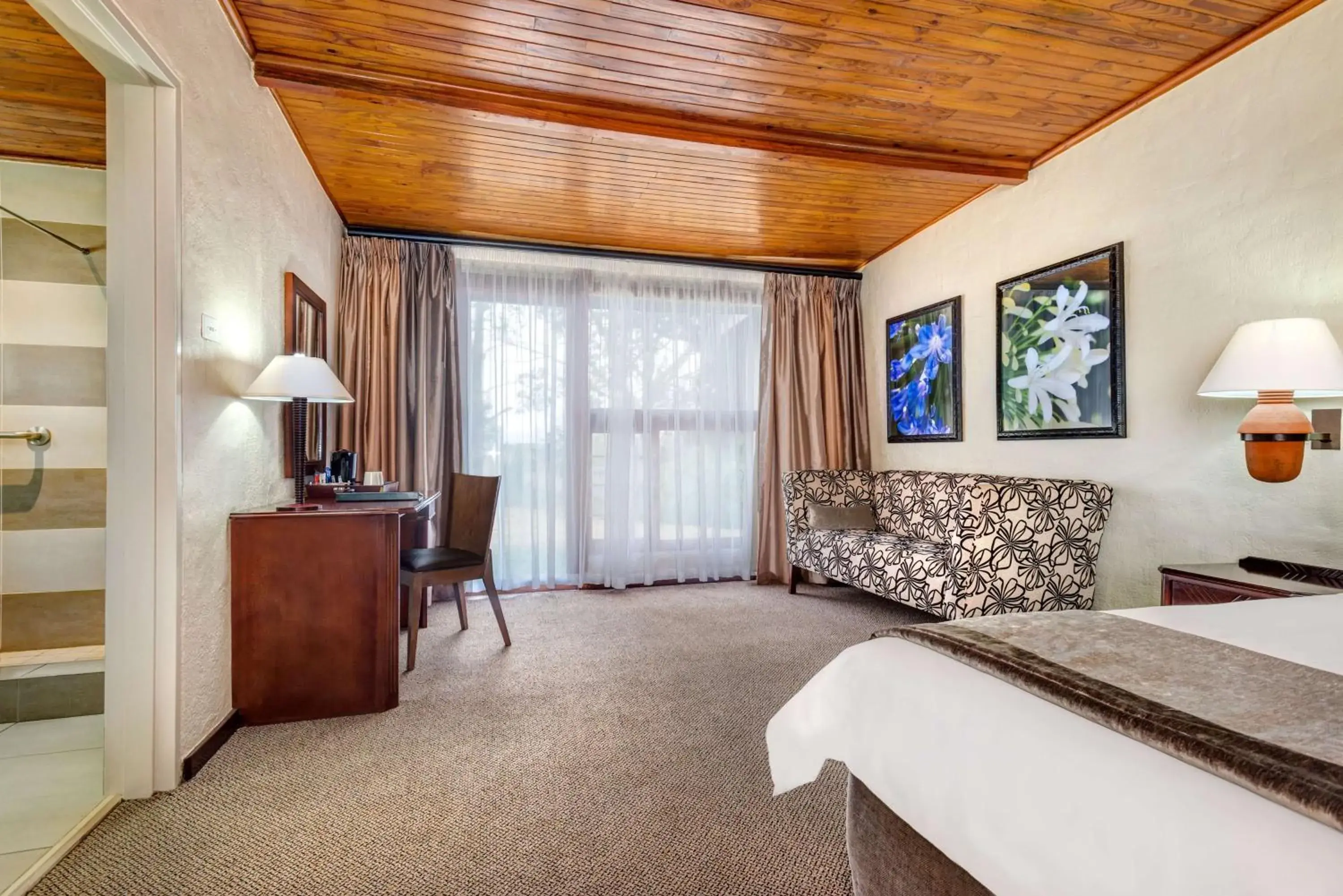 Standard Double Room in Hazyview Sun Standard Double Room in Hazyview Sun