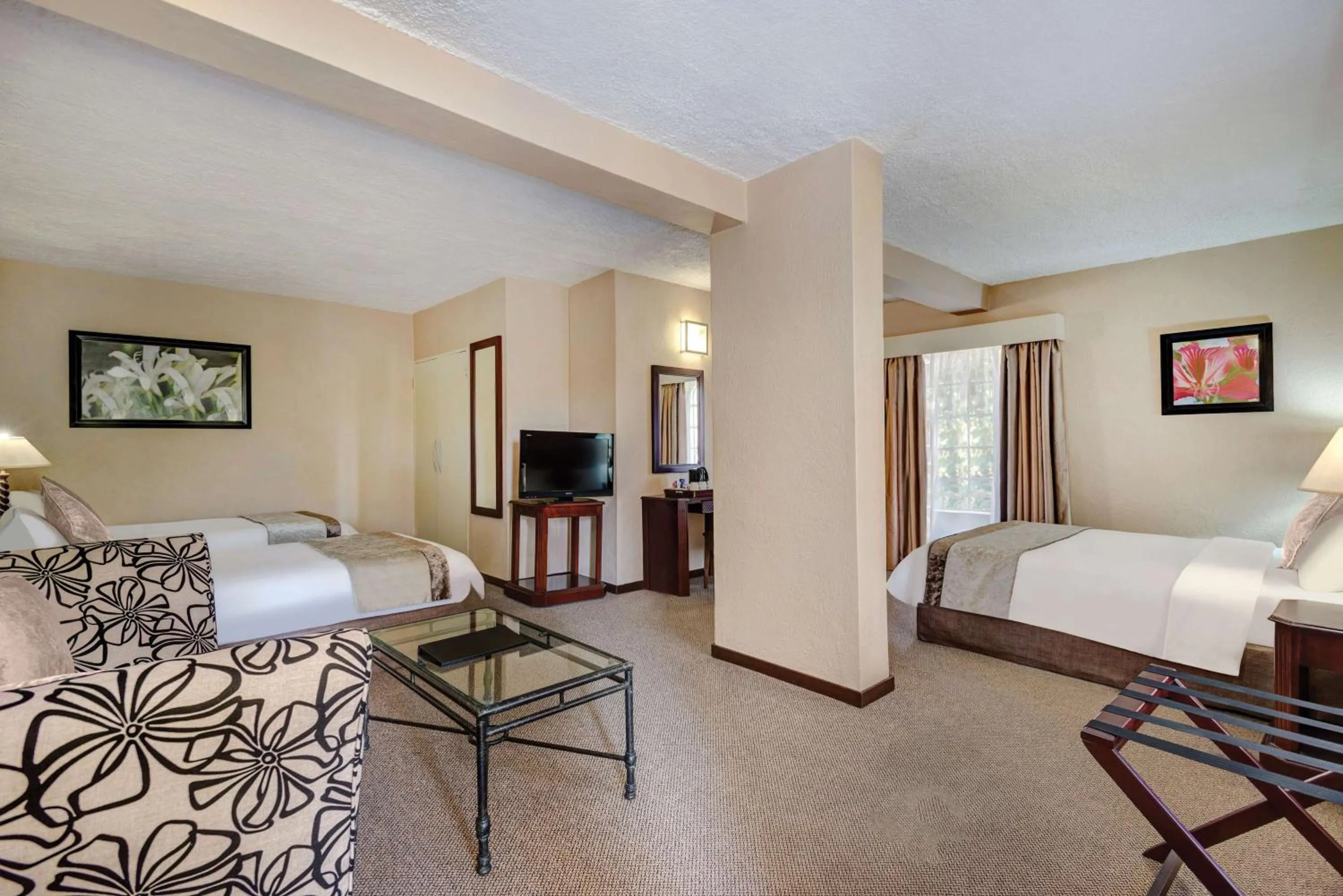 Photo of the whole room, Bed in Hazyview Sun