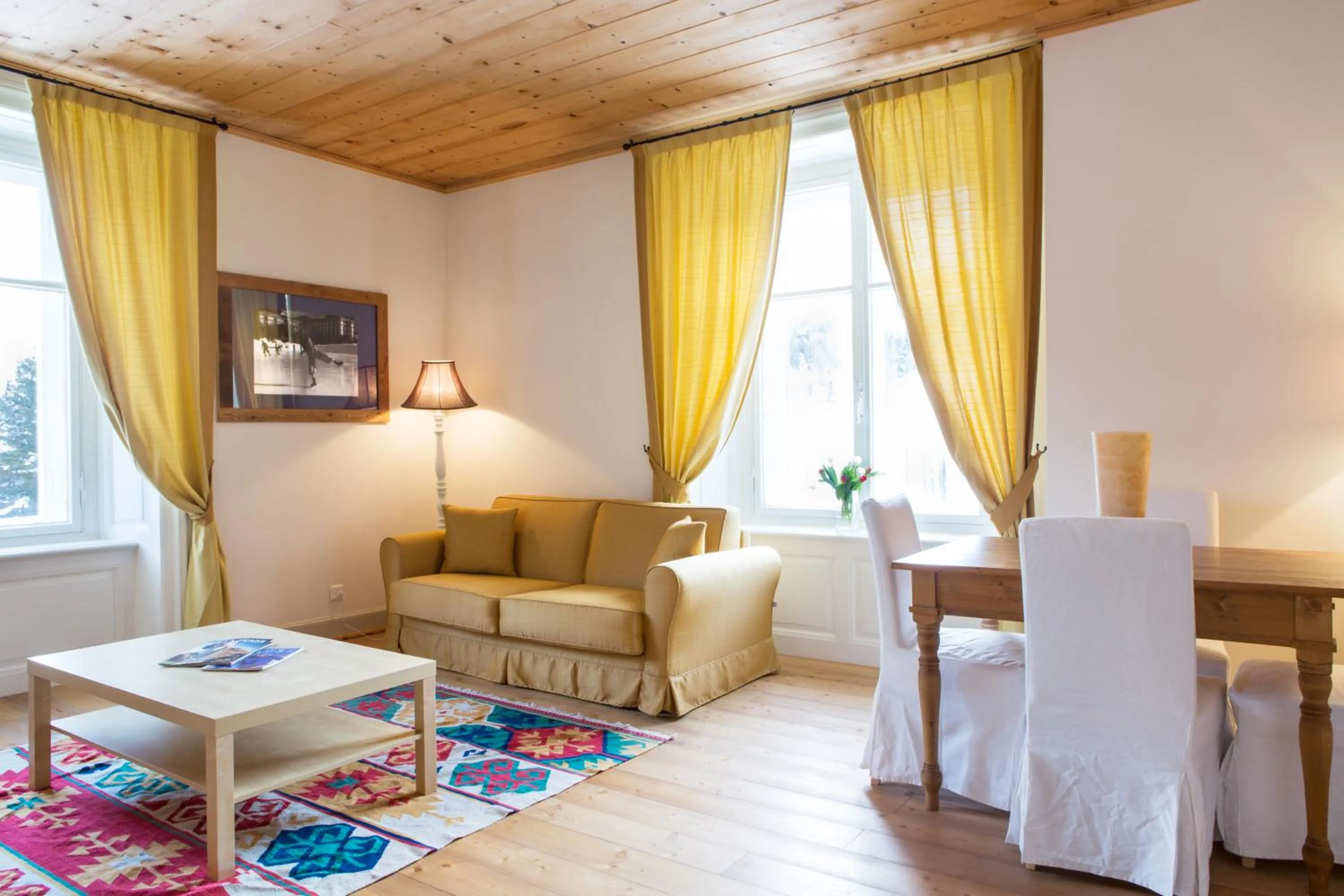 Living room in Maloja Palace Suites CO2-Neutral