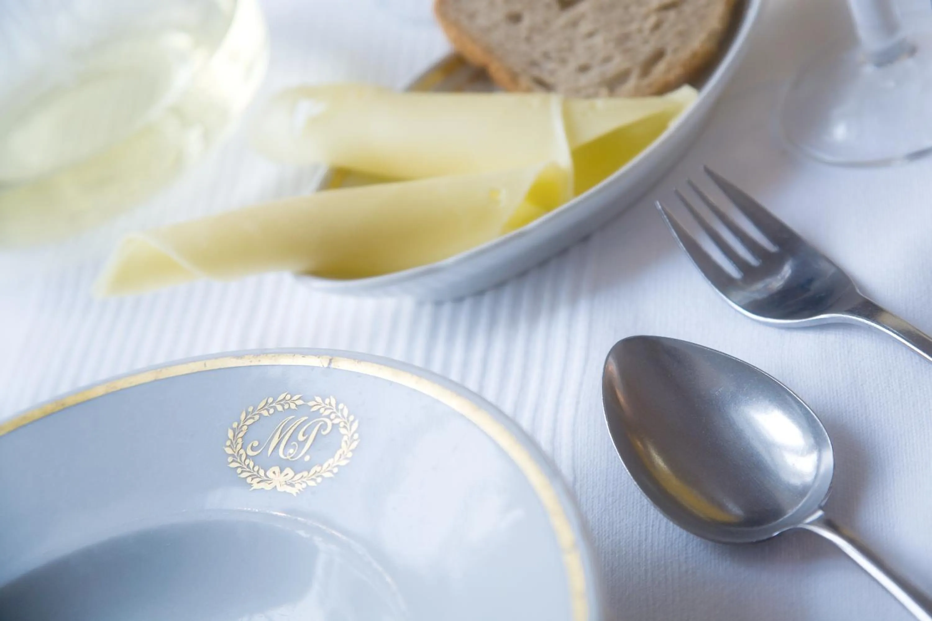 Decorative detail in Maloja Palace Suites CO2-Neutral