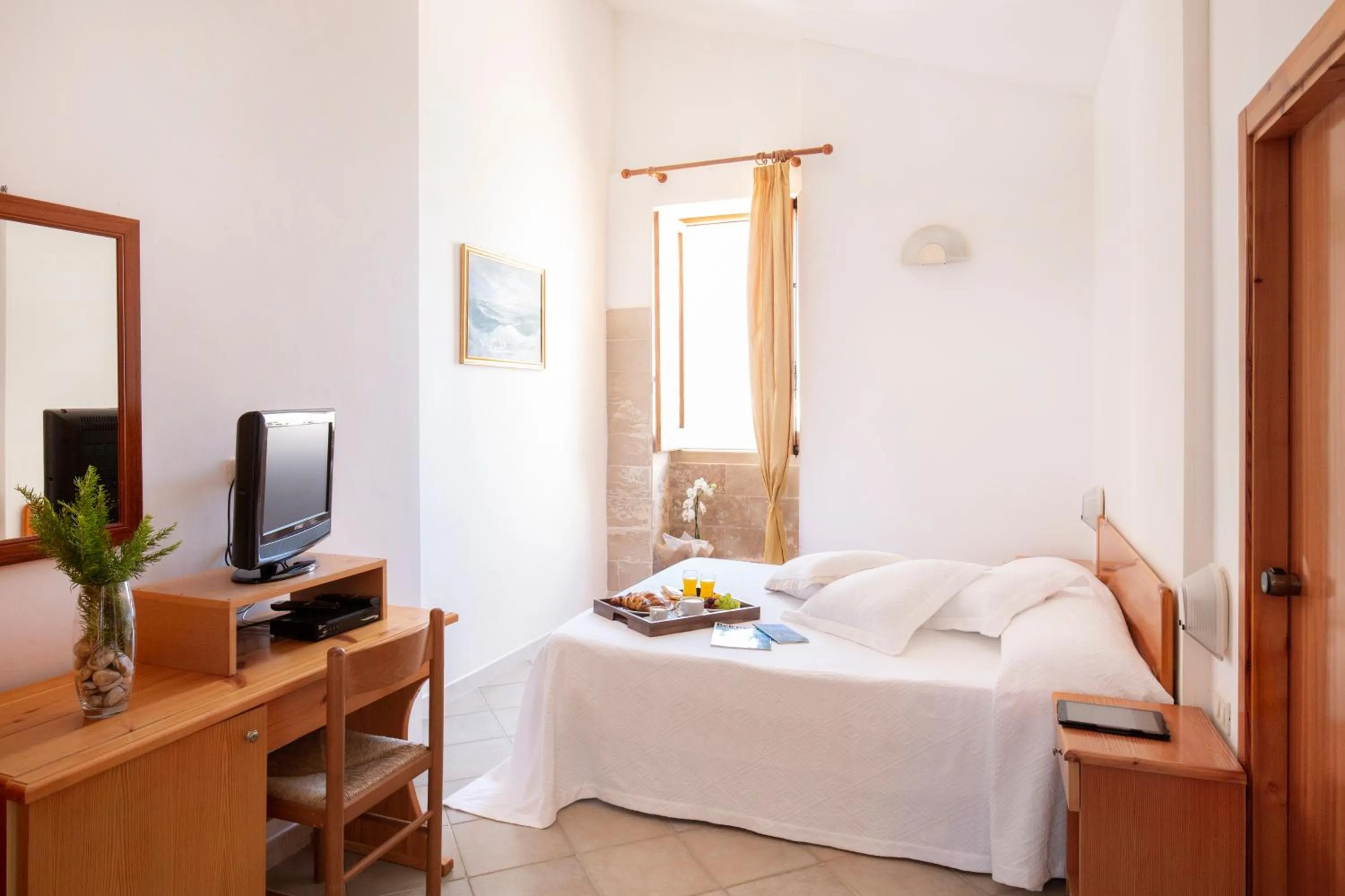 Photo of the whole room, Bed in Hotel Punta San Francesco