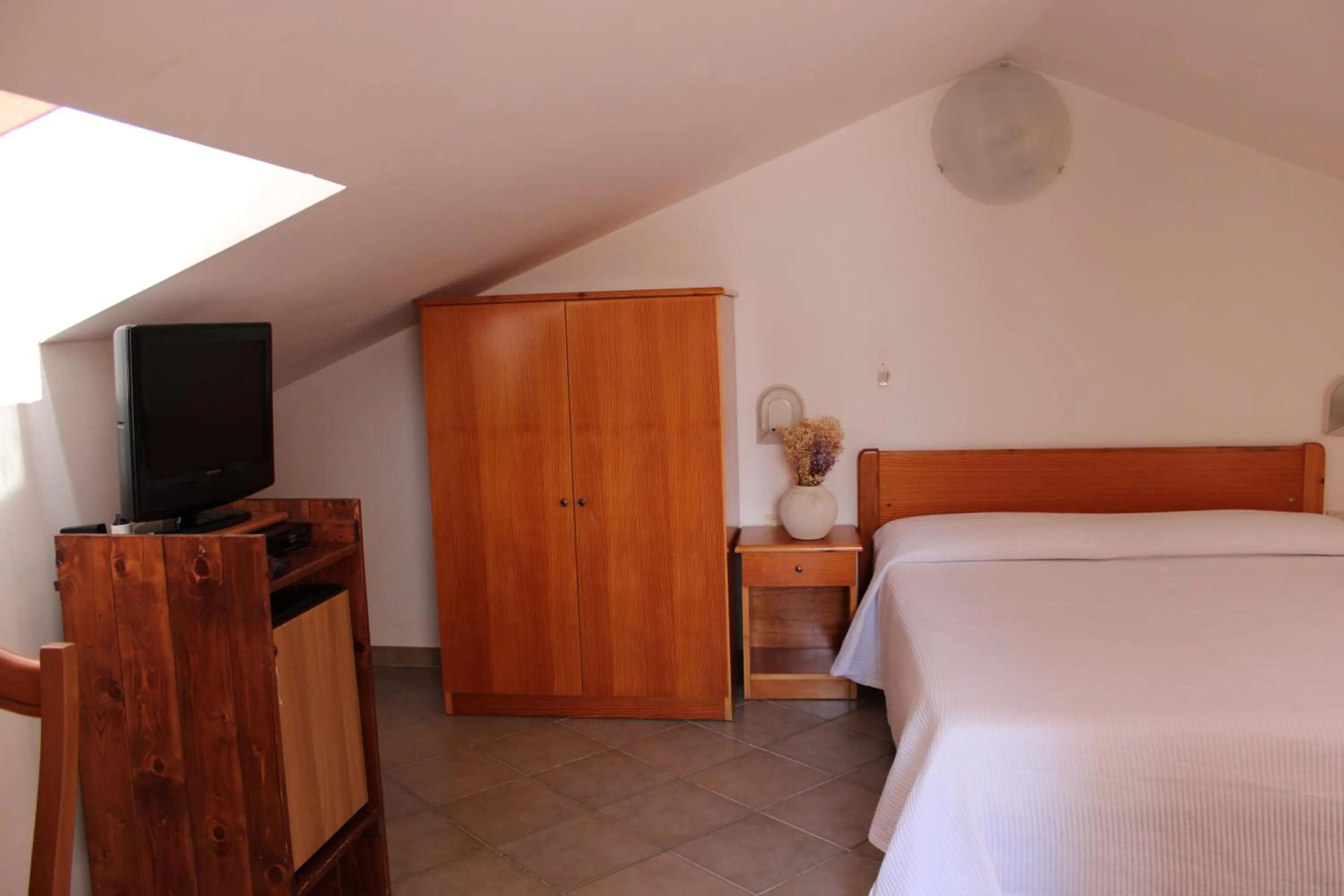 Photo of the whole room, Bed in Hotel Punta San Francesco