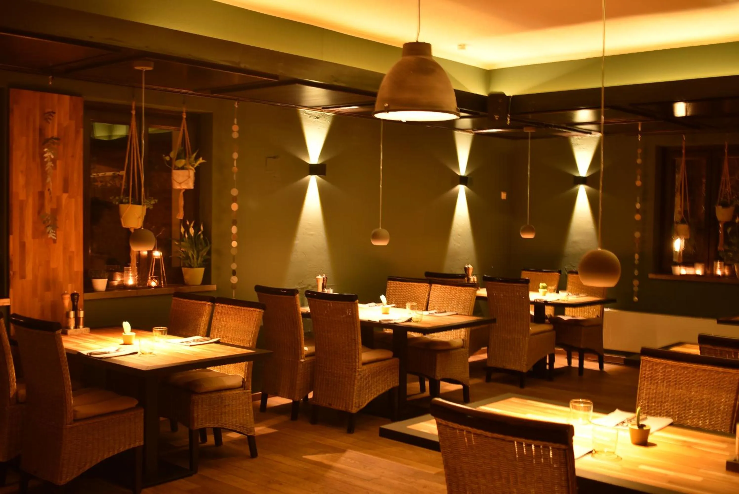 Restaurant/places to eat in Der Höfener Garten