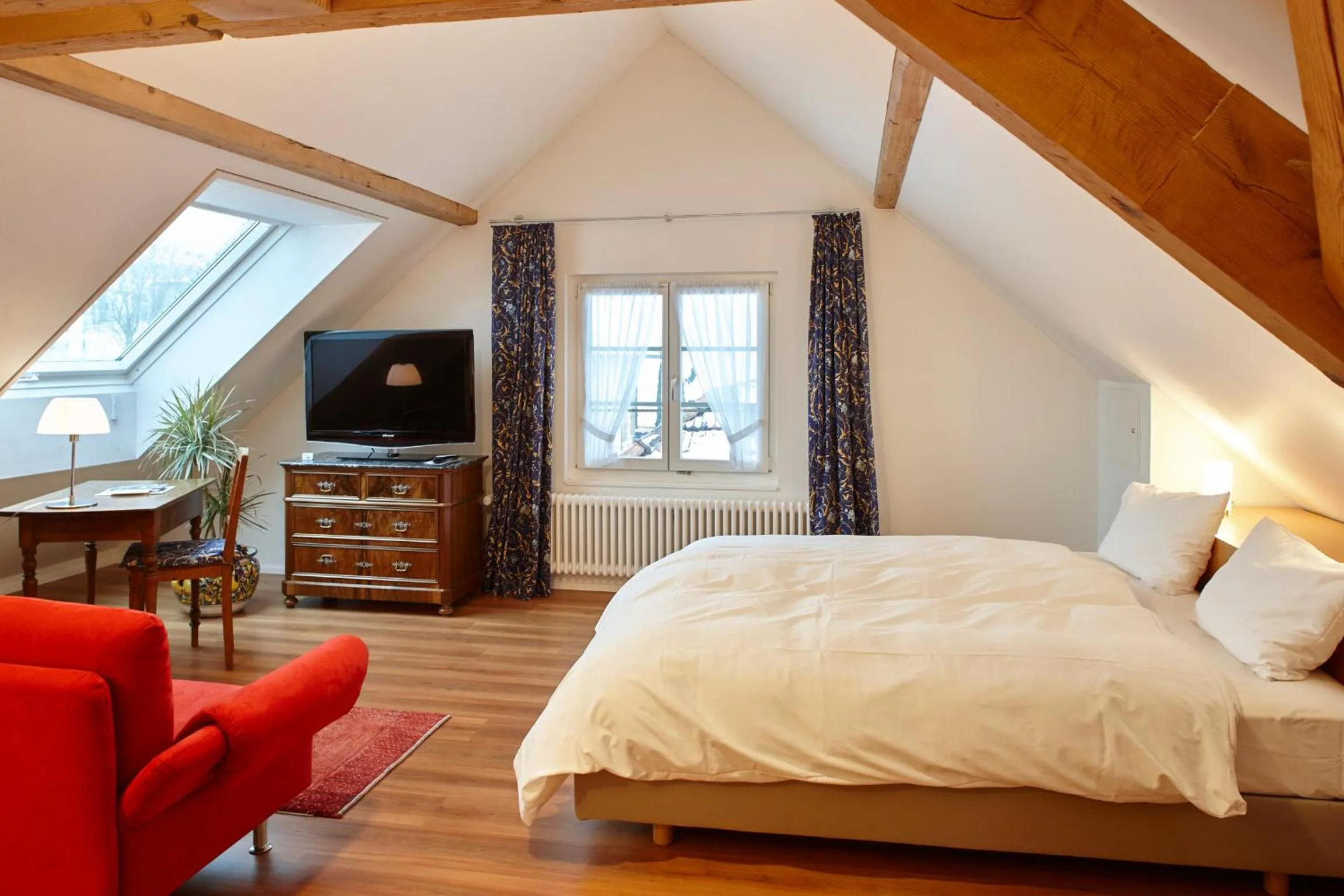 Photo of the whole room, Bed in Landgasthof Hotel Rössli