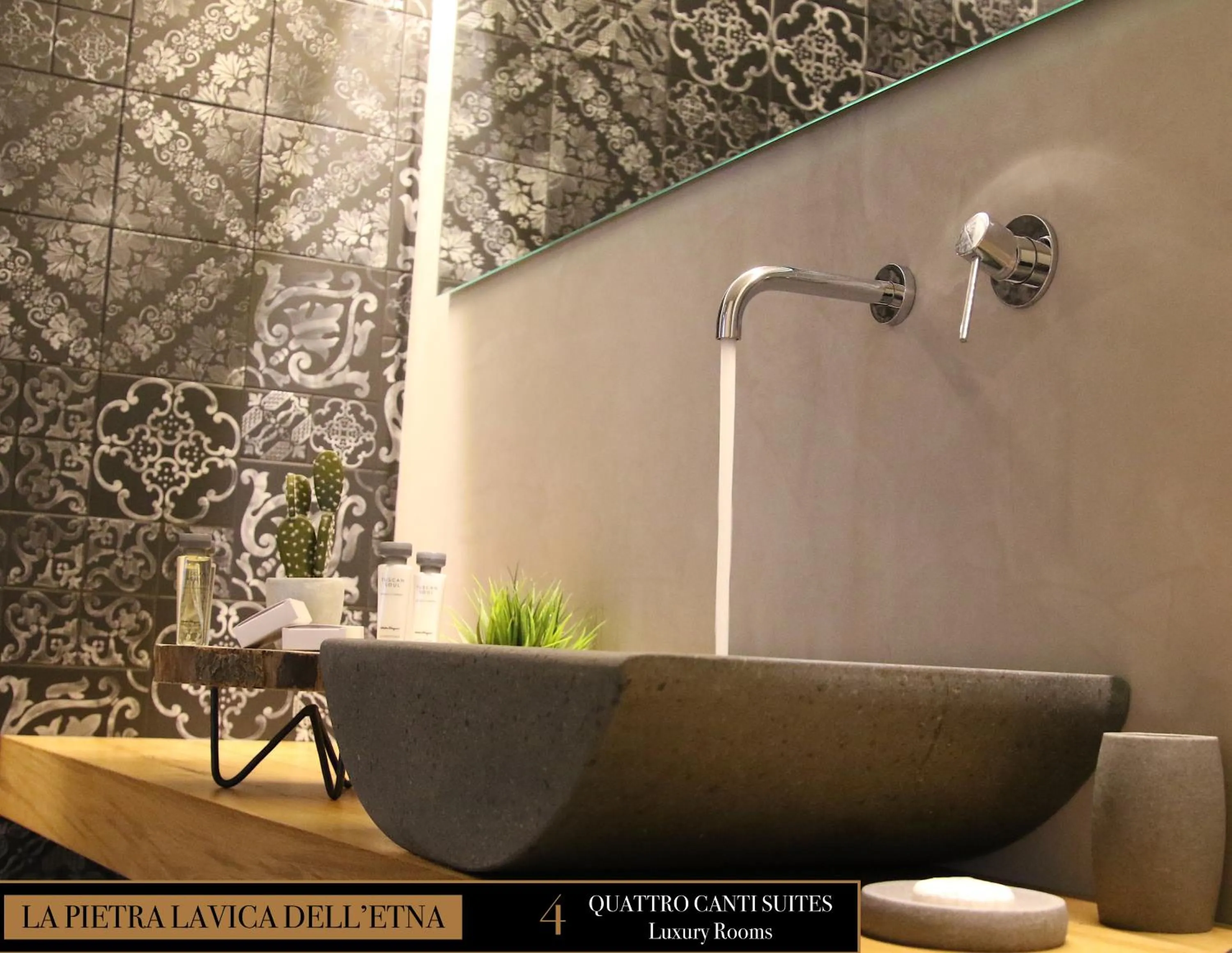 Bathroom in Quattro Canti Suites