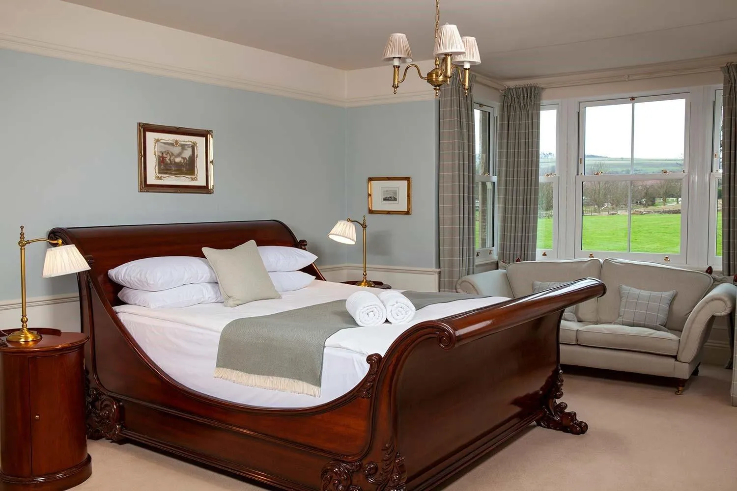 Bedroom, Bed in Burythorpe House