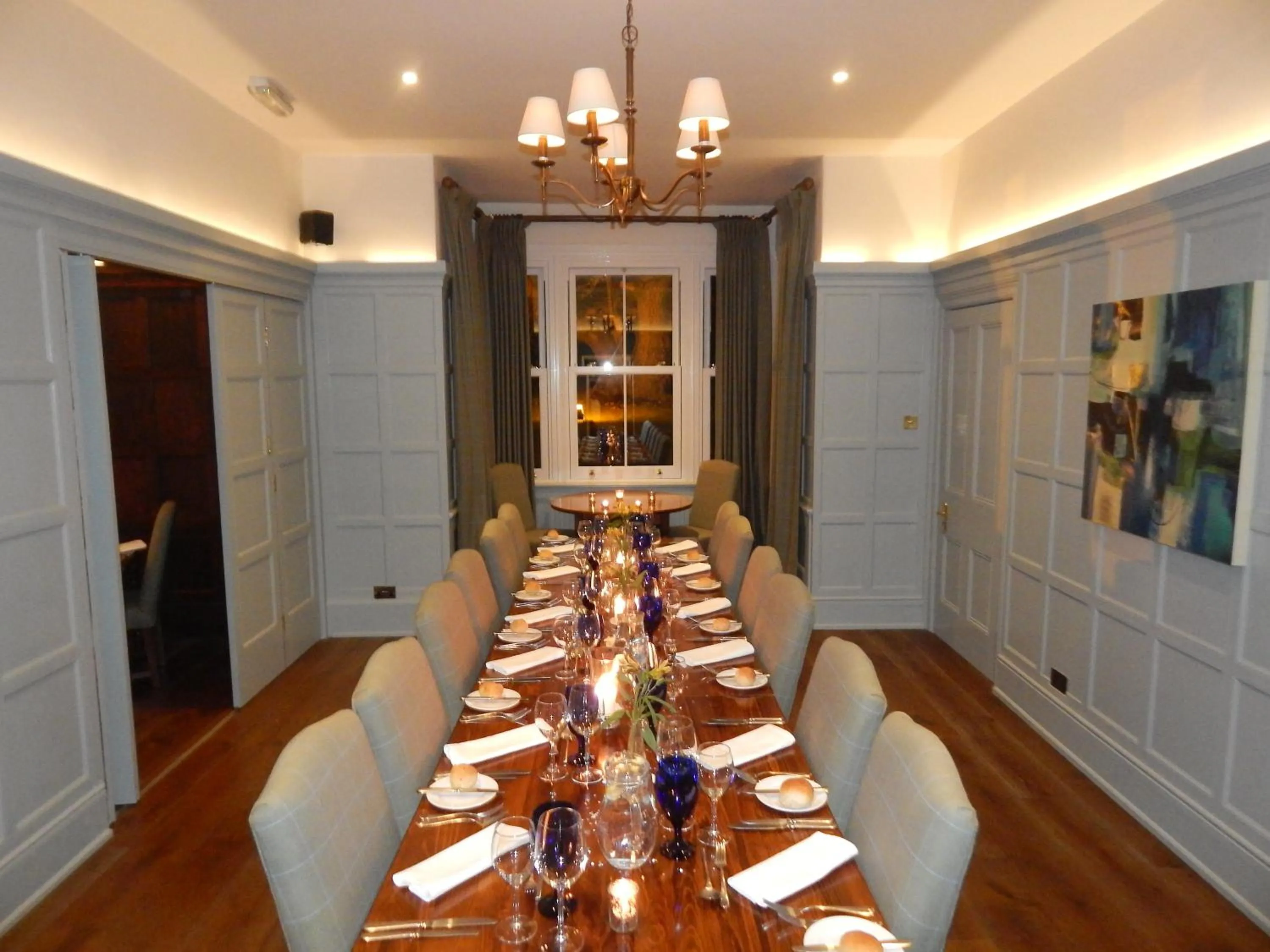 Restaurant/places to eat in Burythorpe House