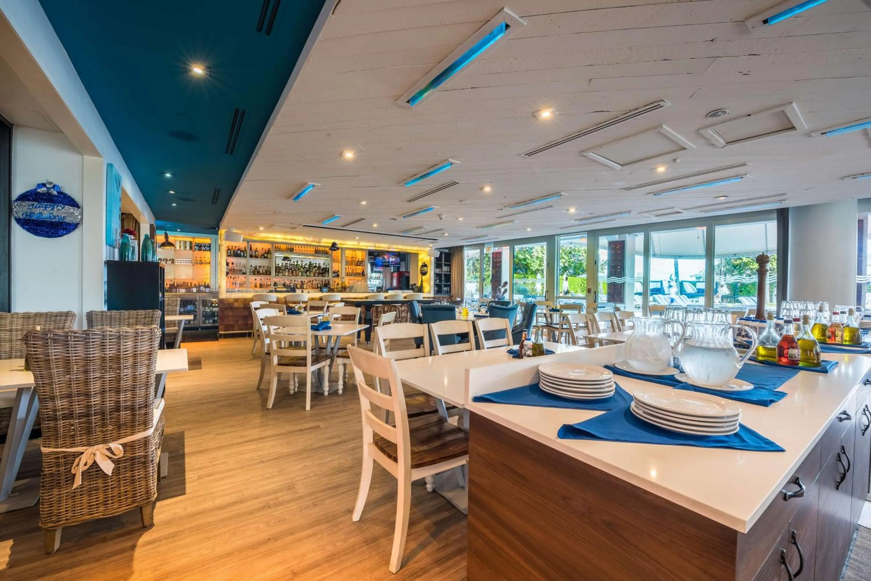 Restaurant/places to eat in Hilton Bentley Miami South Beach