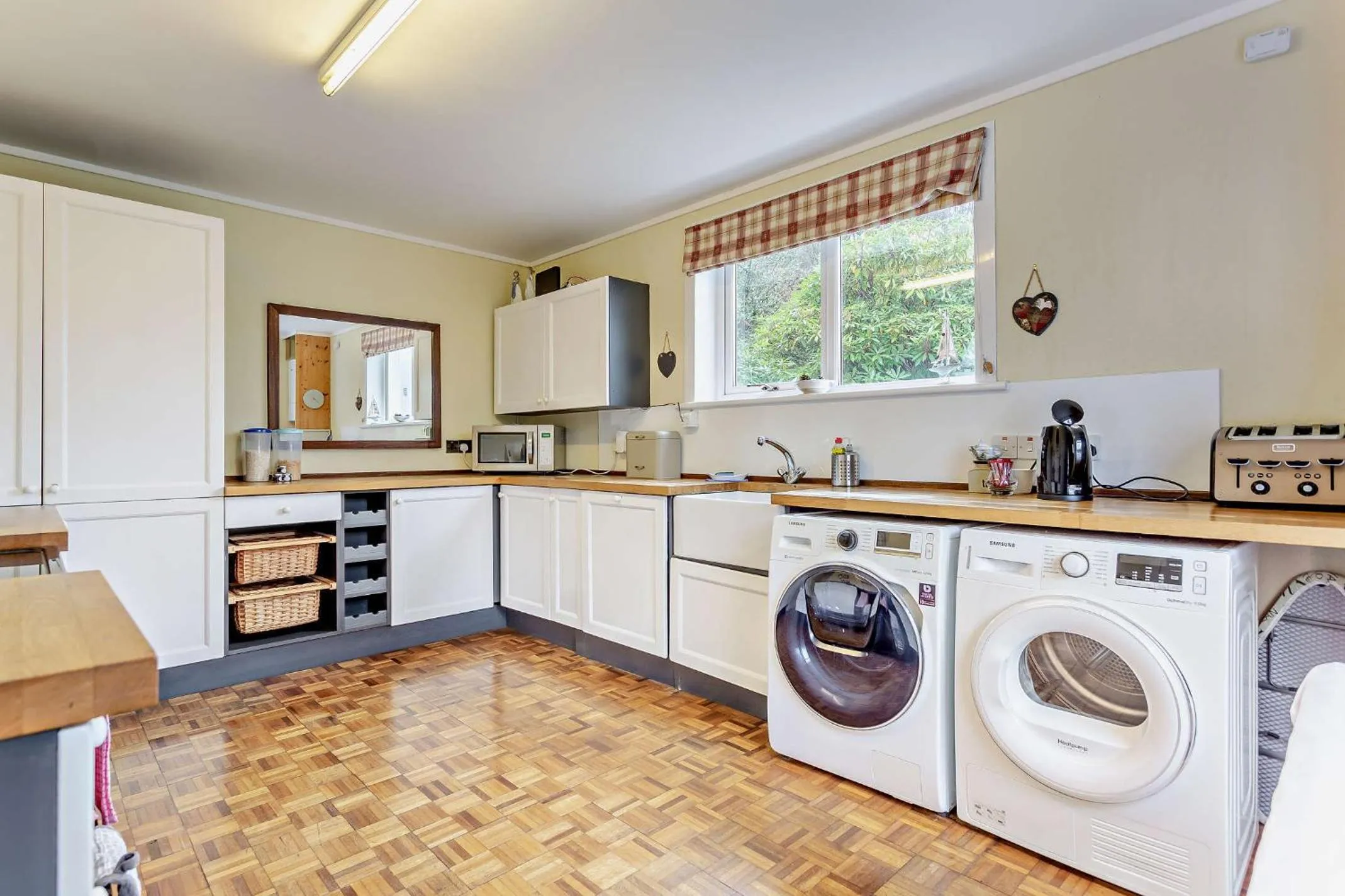 Kitchen or kitchenette in Hillside