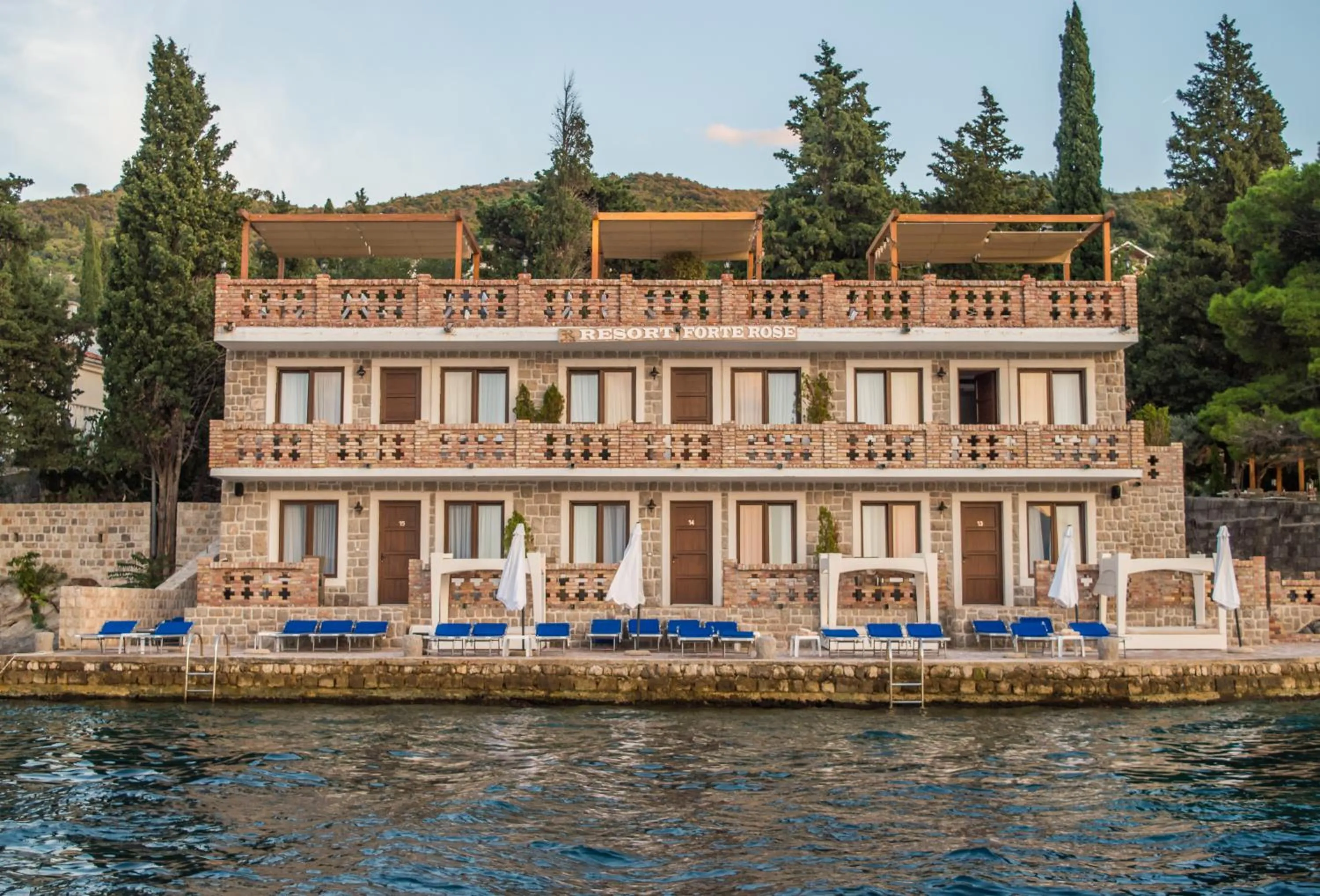 Property building in Forte Rose Hotel