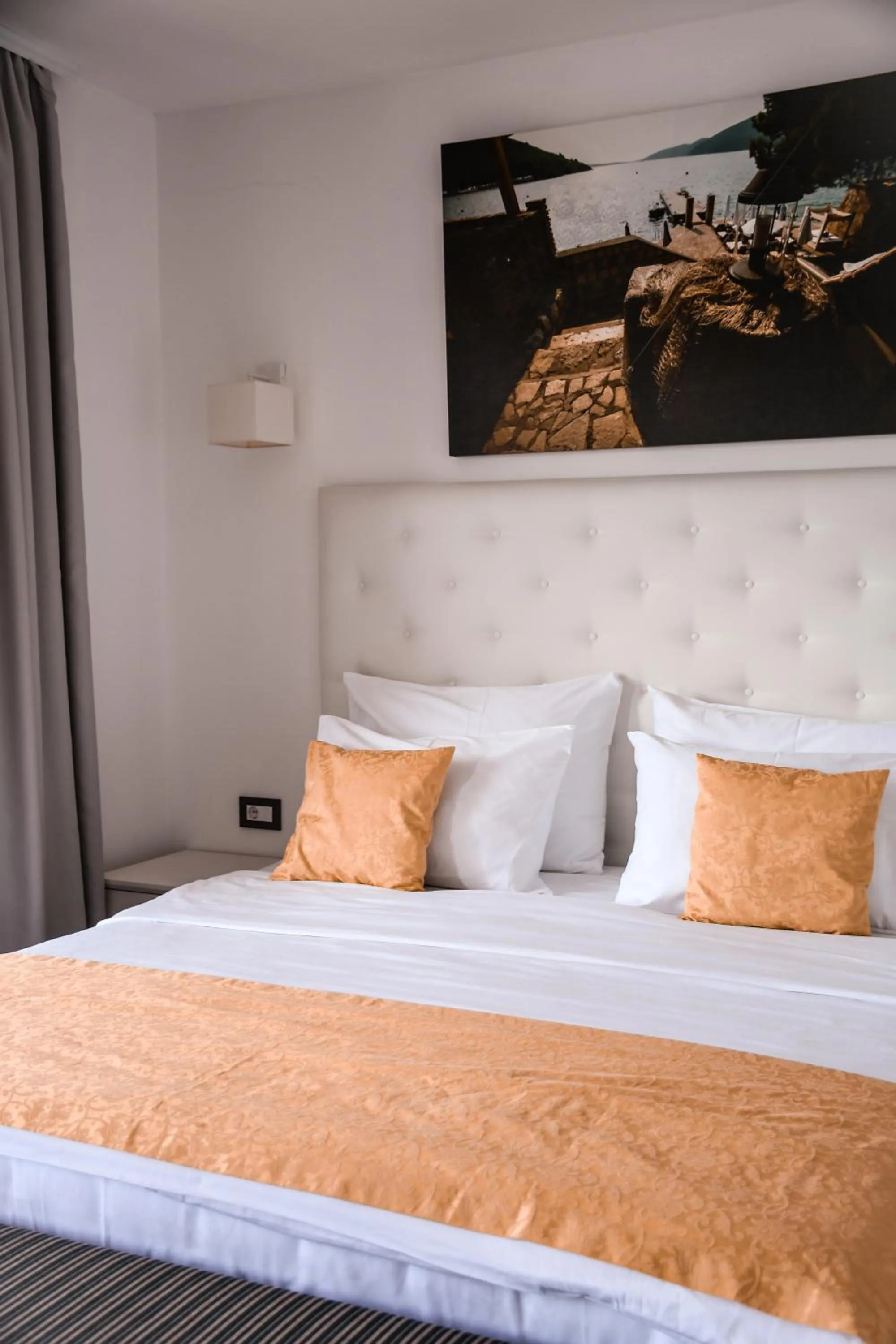 Bedroom in Forte Rose Hotel