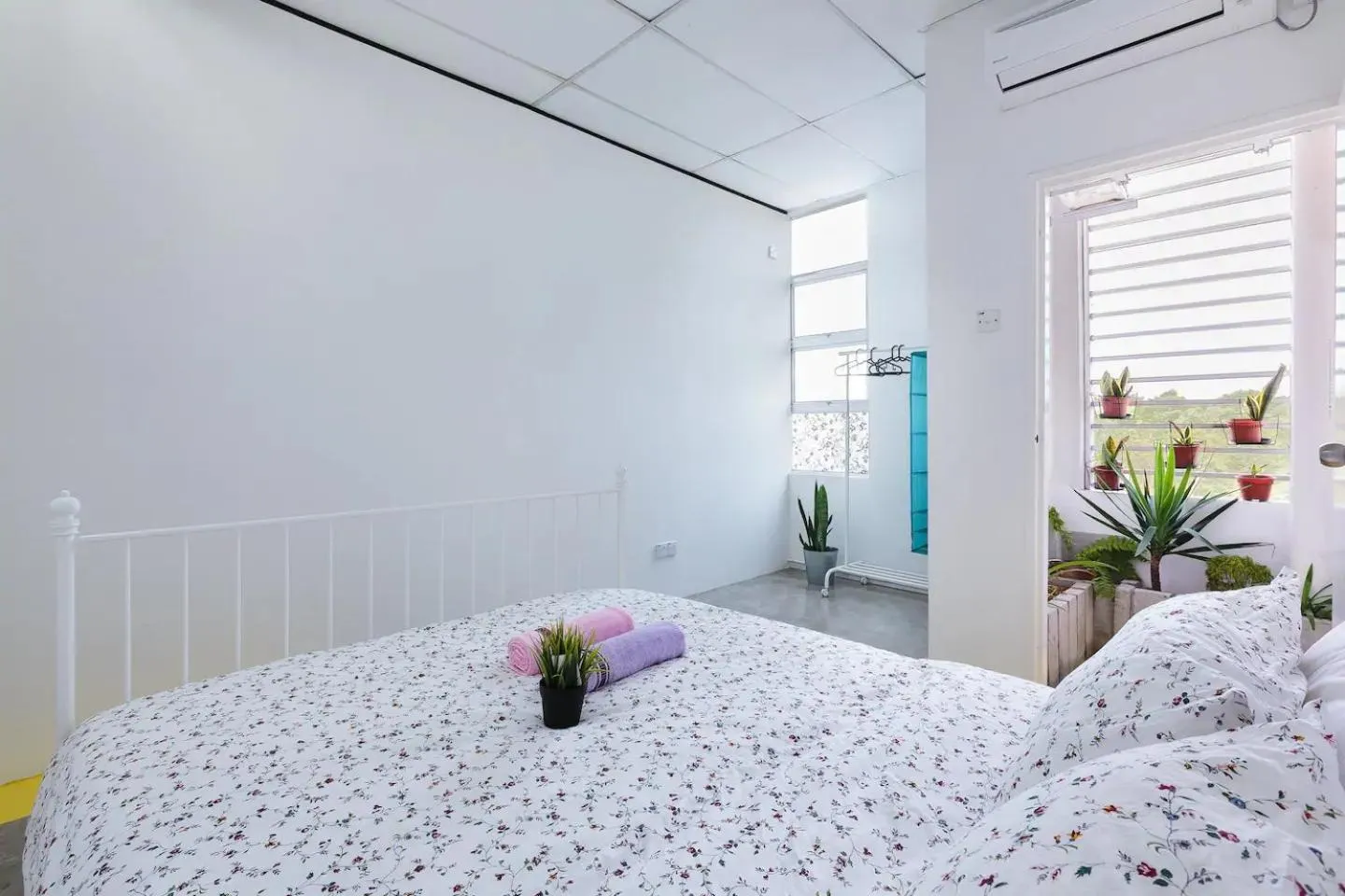 Bed in @ DE GARDEN ** AEON•IKEA•TESCO•THEMED• DESA TEBRAU JOHOR BAHRU