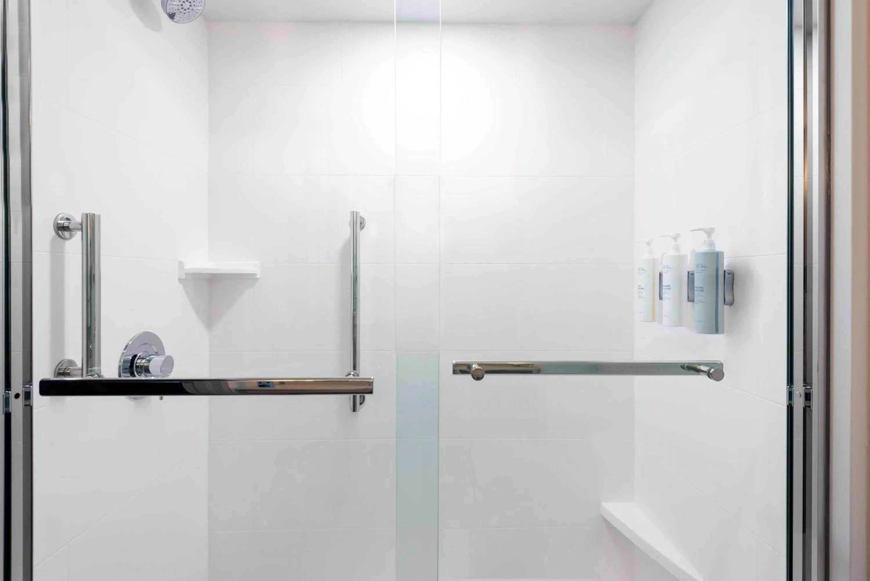 Bathroom in Hilton Garden Inn Orlando International Drive North