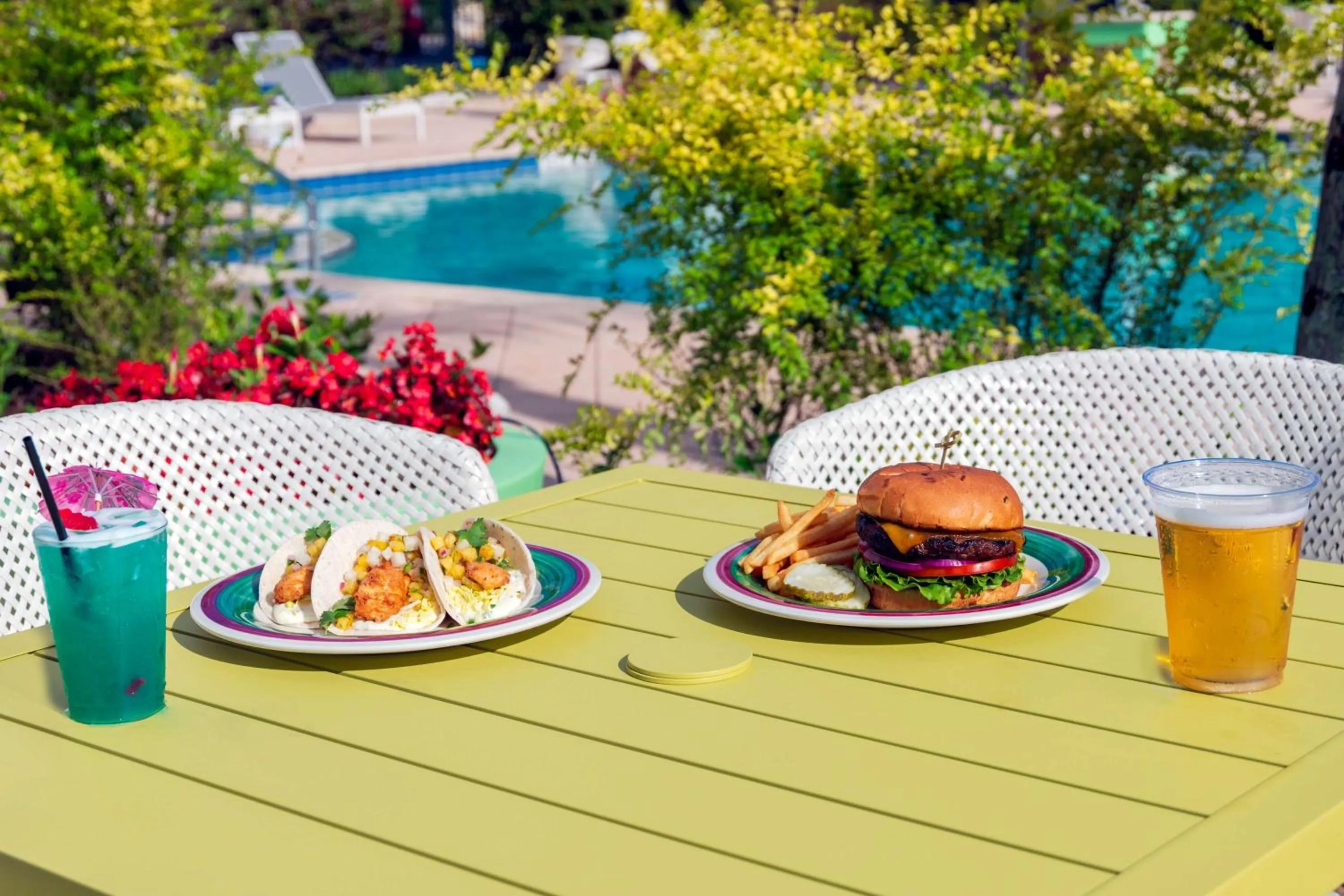 Dining area in Hilton Garden Inn Orlando International Drive North