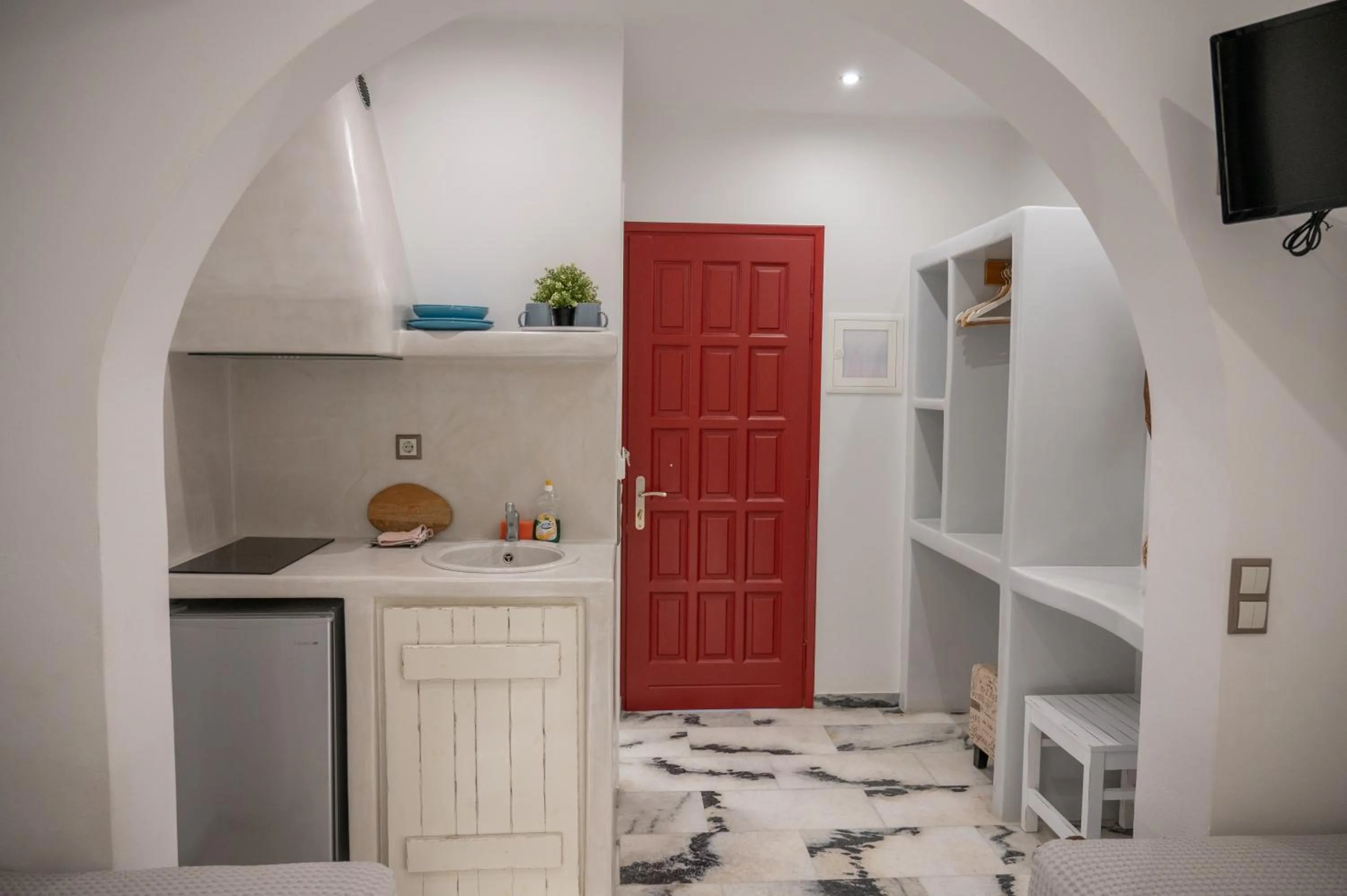 Kitchen or kitchenette in Katerina Roza Studios - Heartfelt Hospitality in the City