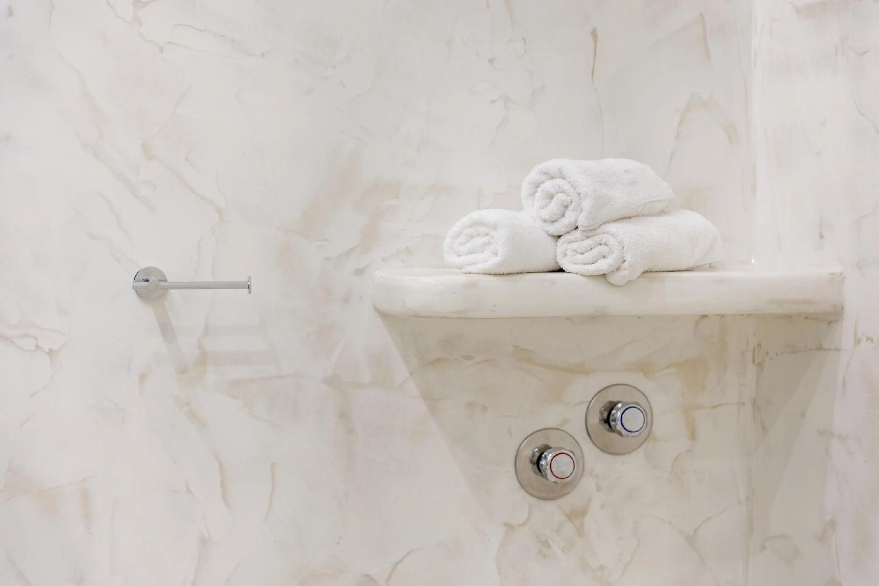 Bathroom in Katerina Roza Studios - Heartfelt Hospitality in the City