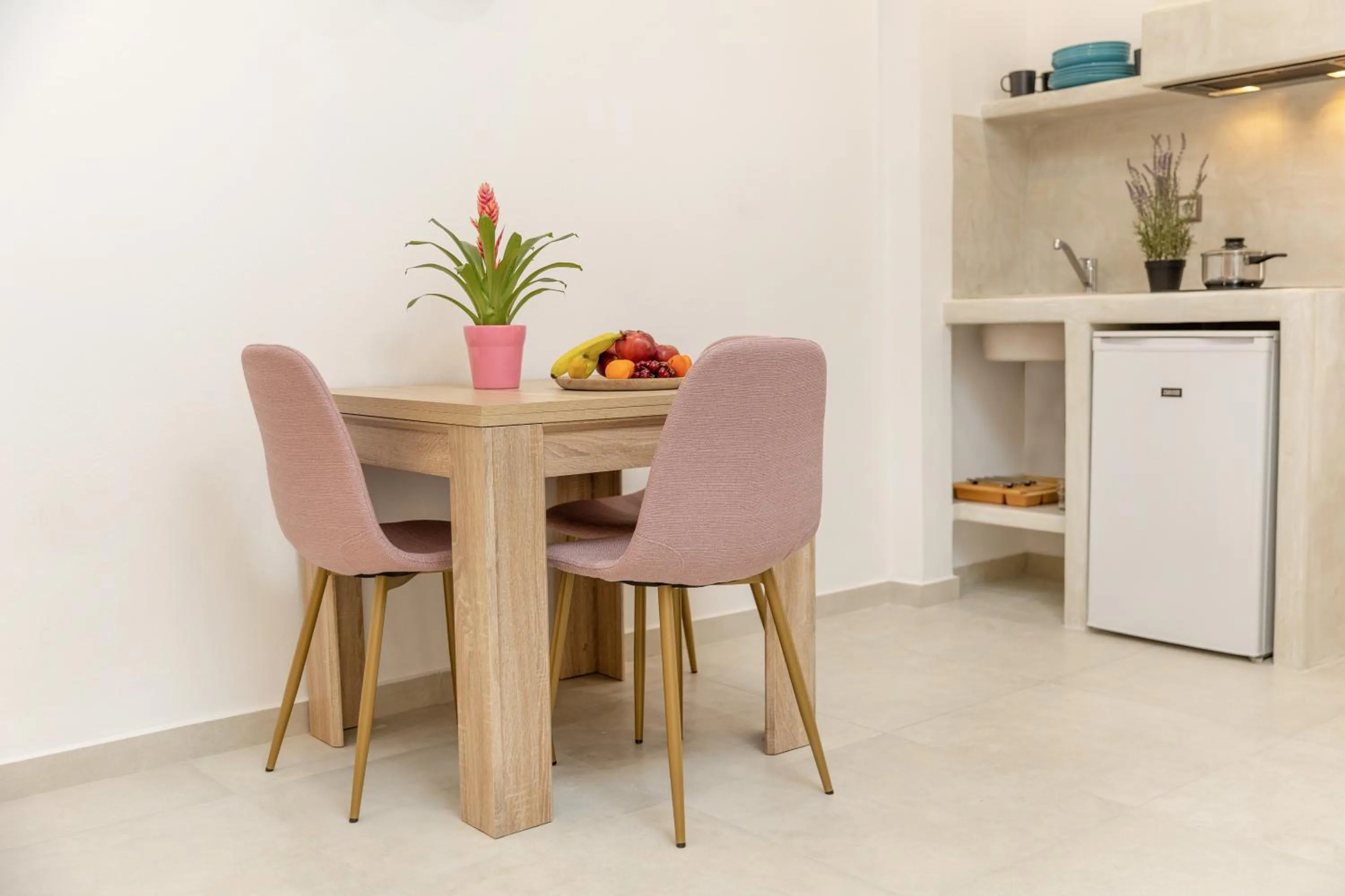 Kitchen or kitchenette in Katerina Roza Studios - Heartfelt Hospitality in the City